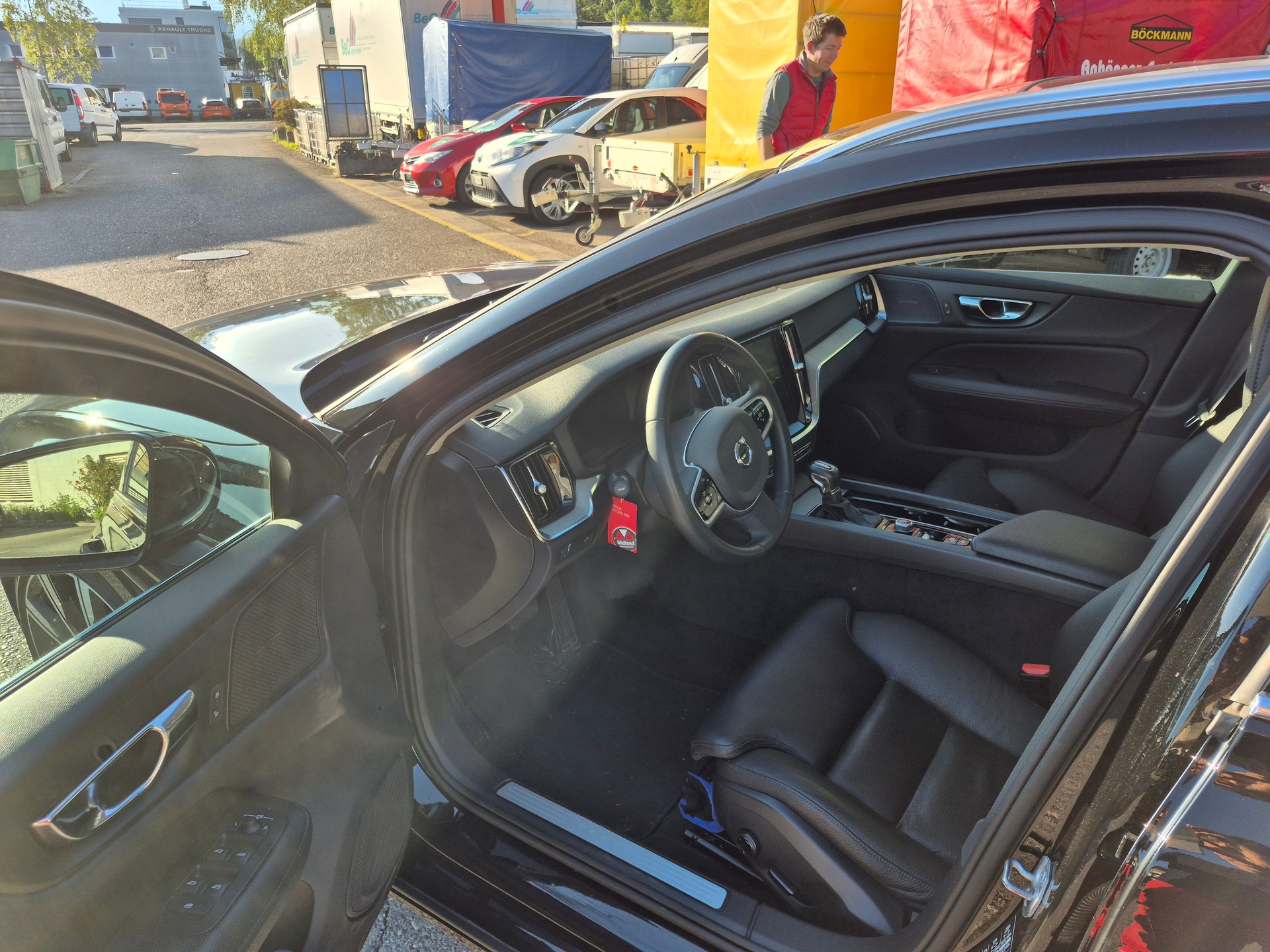 VOLVO V60 T6 AWD Inscription Geartronic-image-8