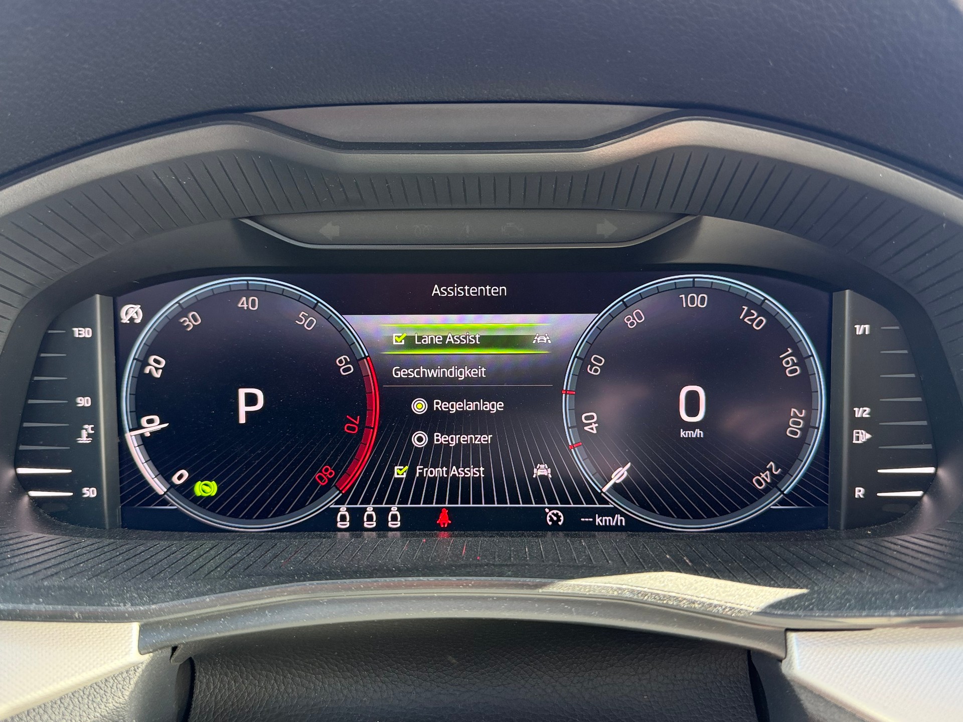 SKODA Kamiq 1.0 TSI Ambition DSG-image-8
