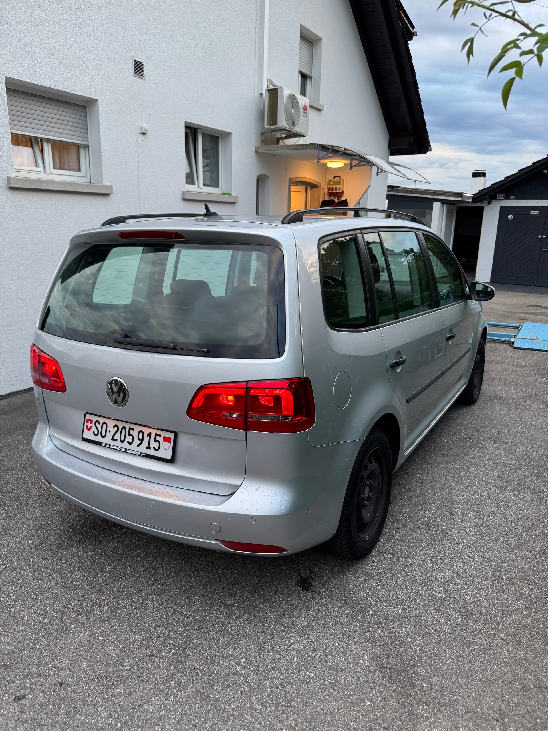 VW 1.2 TSI BlueMT Trendline-image-2