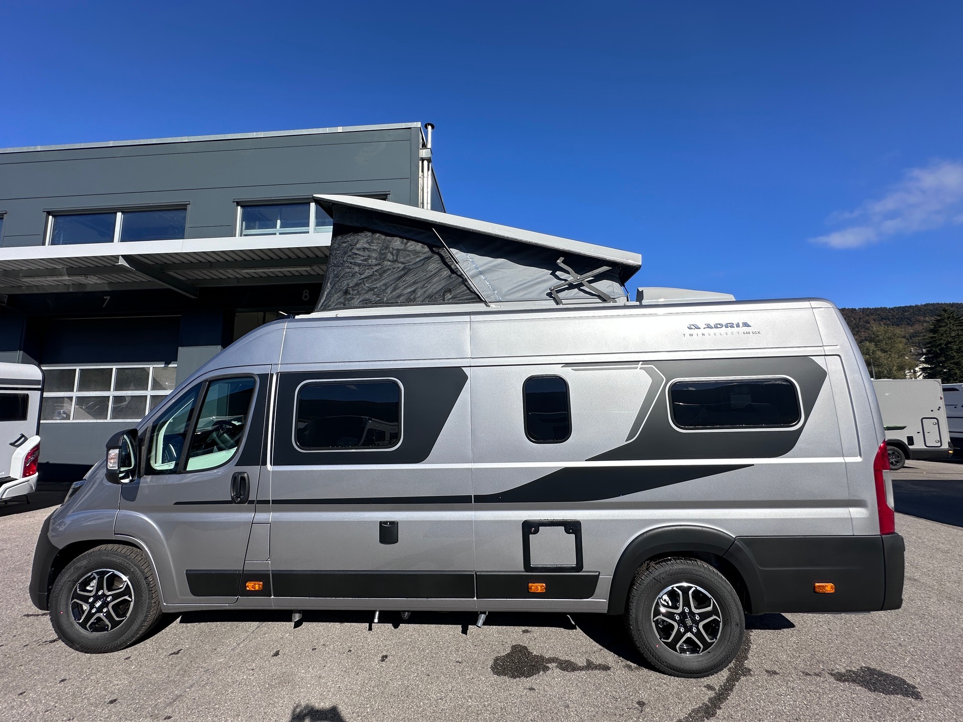 ADRIA Twin Select 640 SGX PTR Swiss Ed.-image-5