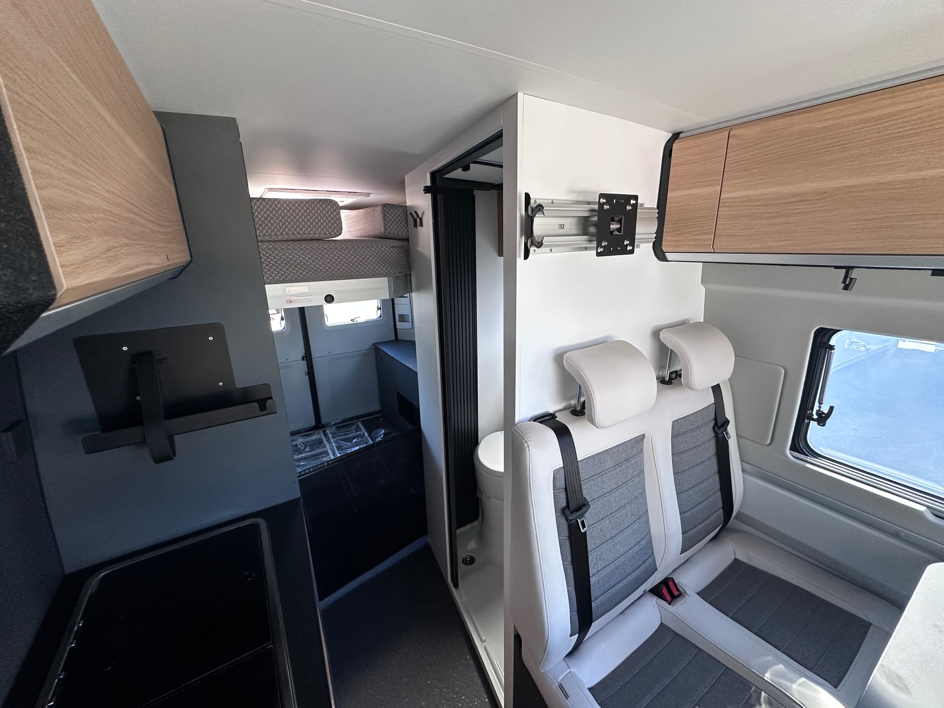 ADRIA Twin Select 640 SGX PTR Swiss Ed.-image-12