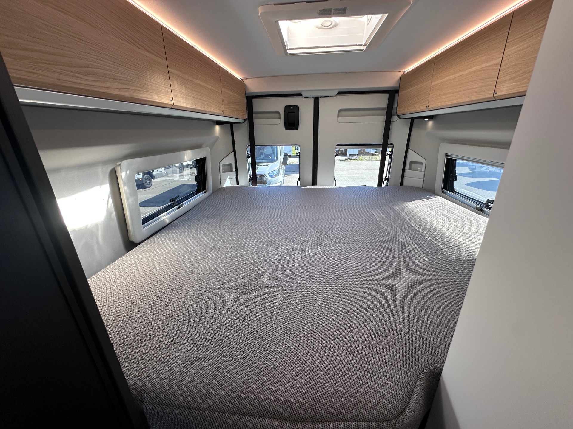 ADRIA Twin Select 640 SGX PTR Swiss Ed.-image-16