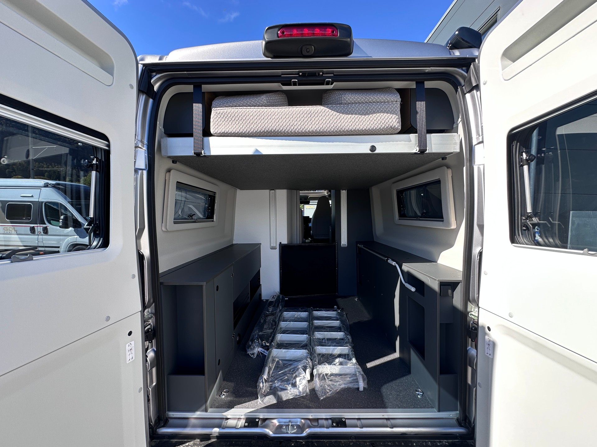 ADRIA Twin Select 640 SGX PTR Swiss Ed.-image-17