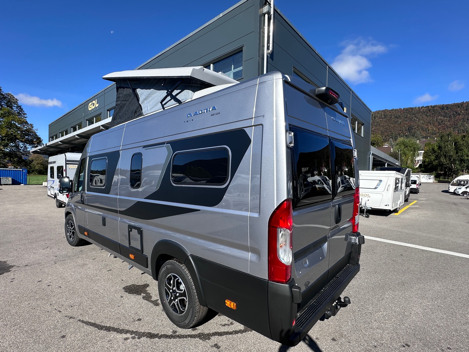 ADRIA Twin Select 640 SGX PTR Swiss Ed.-image-4