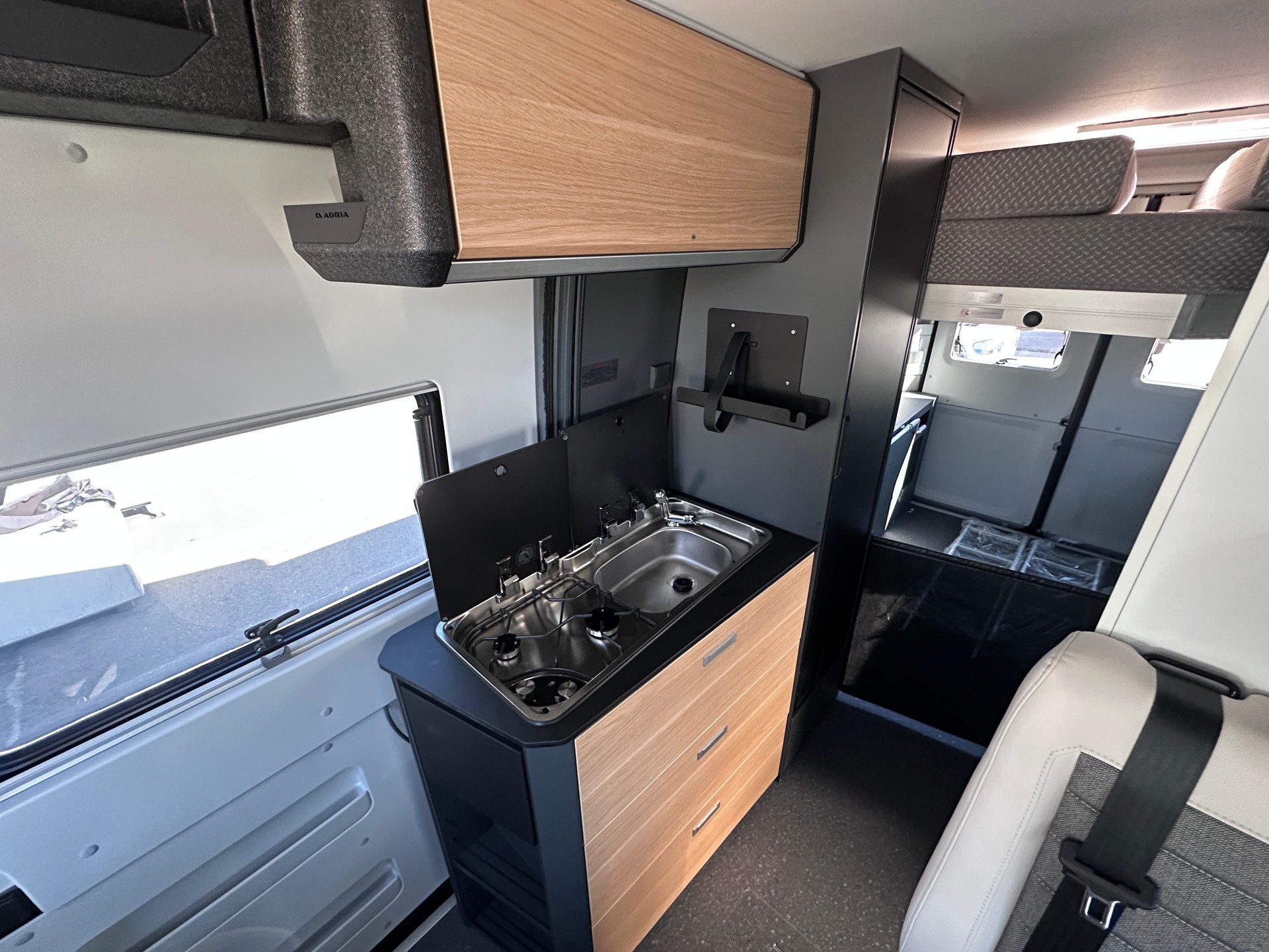 ADRIA Twin Select 640 SGX PTR Swiss Ed.-image-11