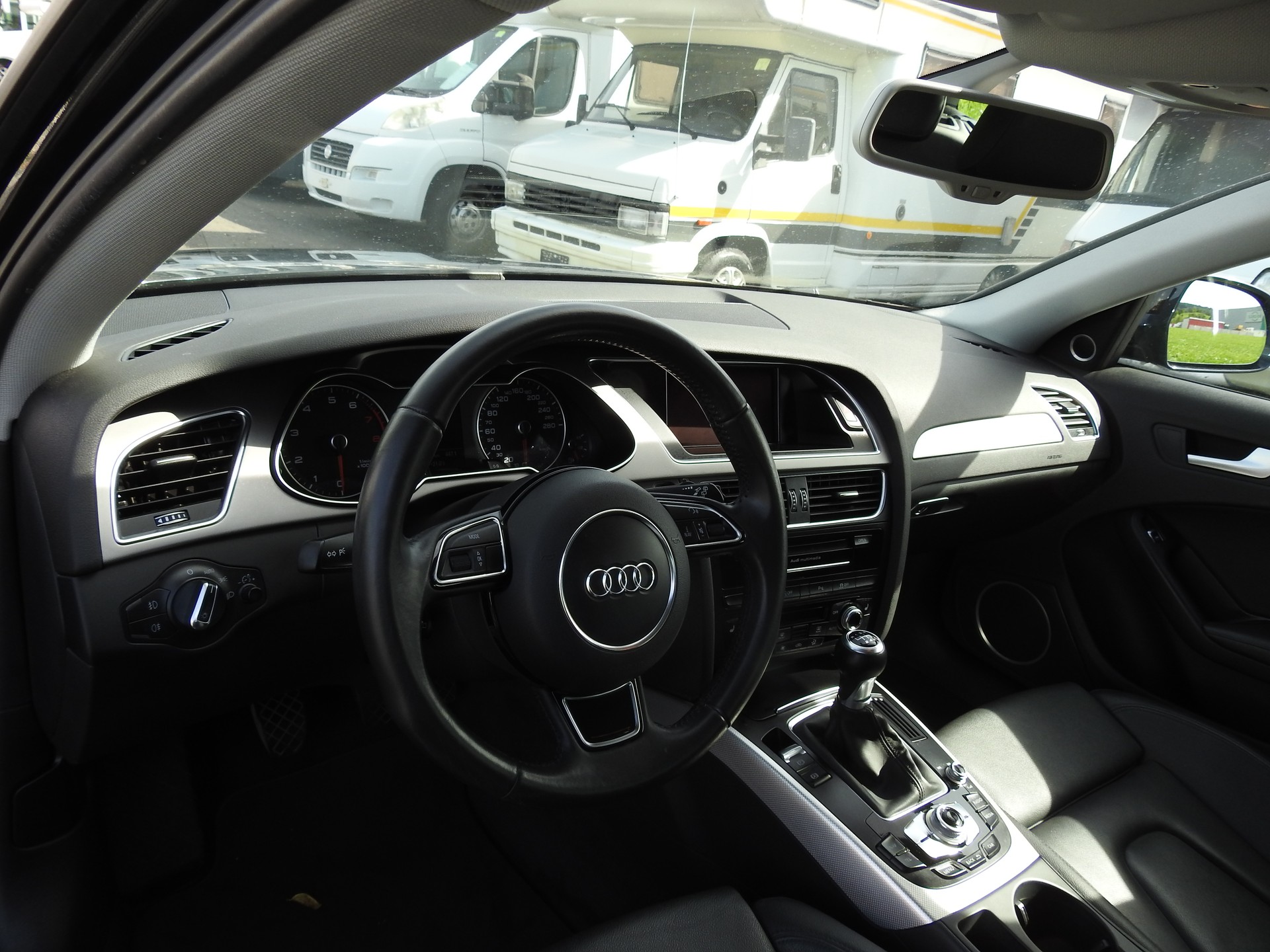 AUDI A4 allroad 2.0 TFSI quattro-image-12