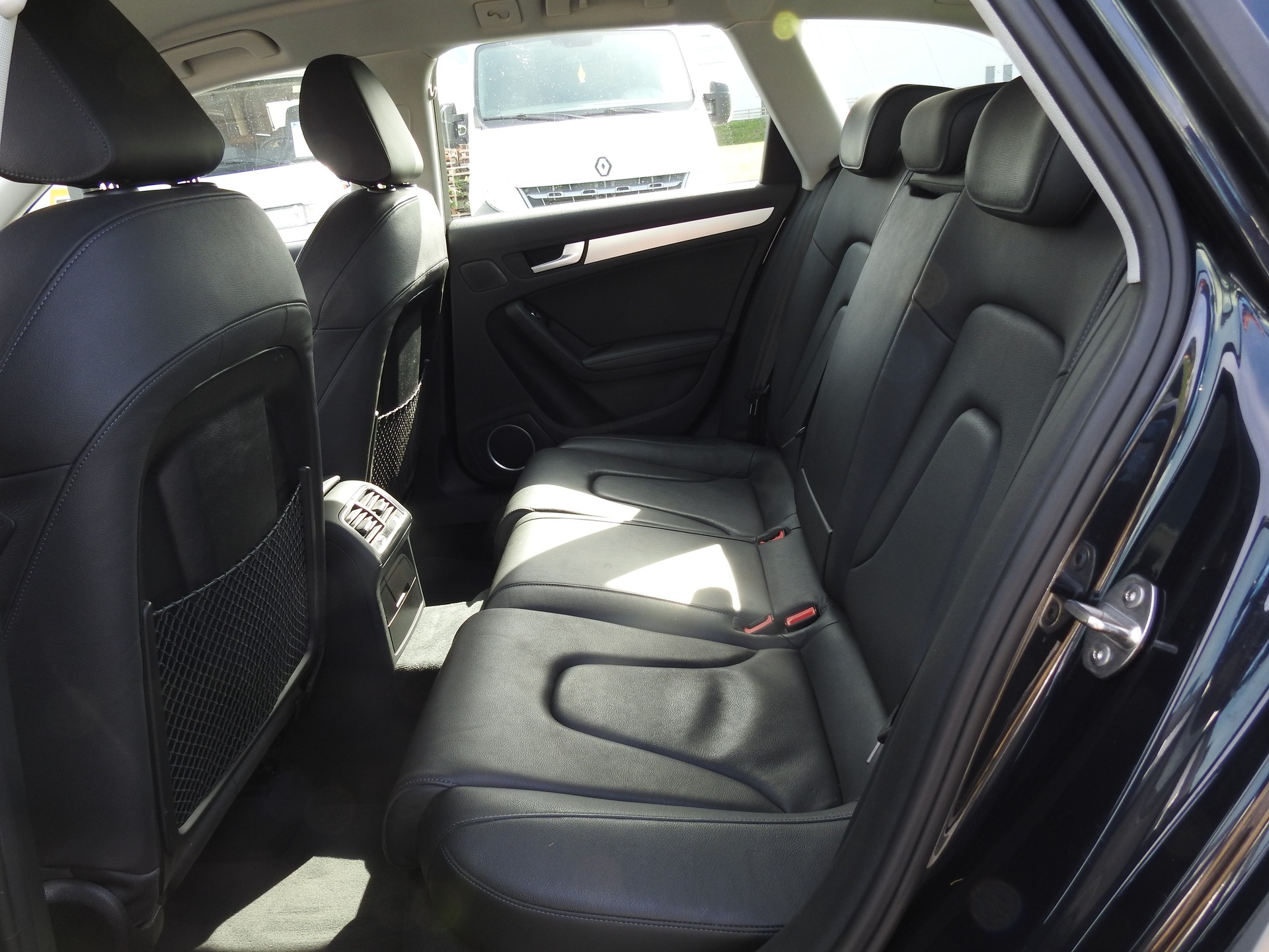 AUDI A4 allroad 2.0 TFSI quattro-image-16