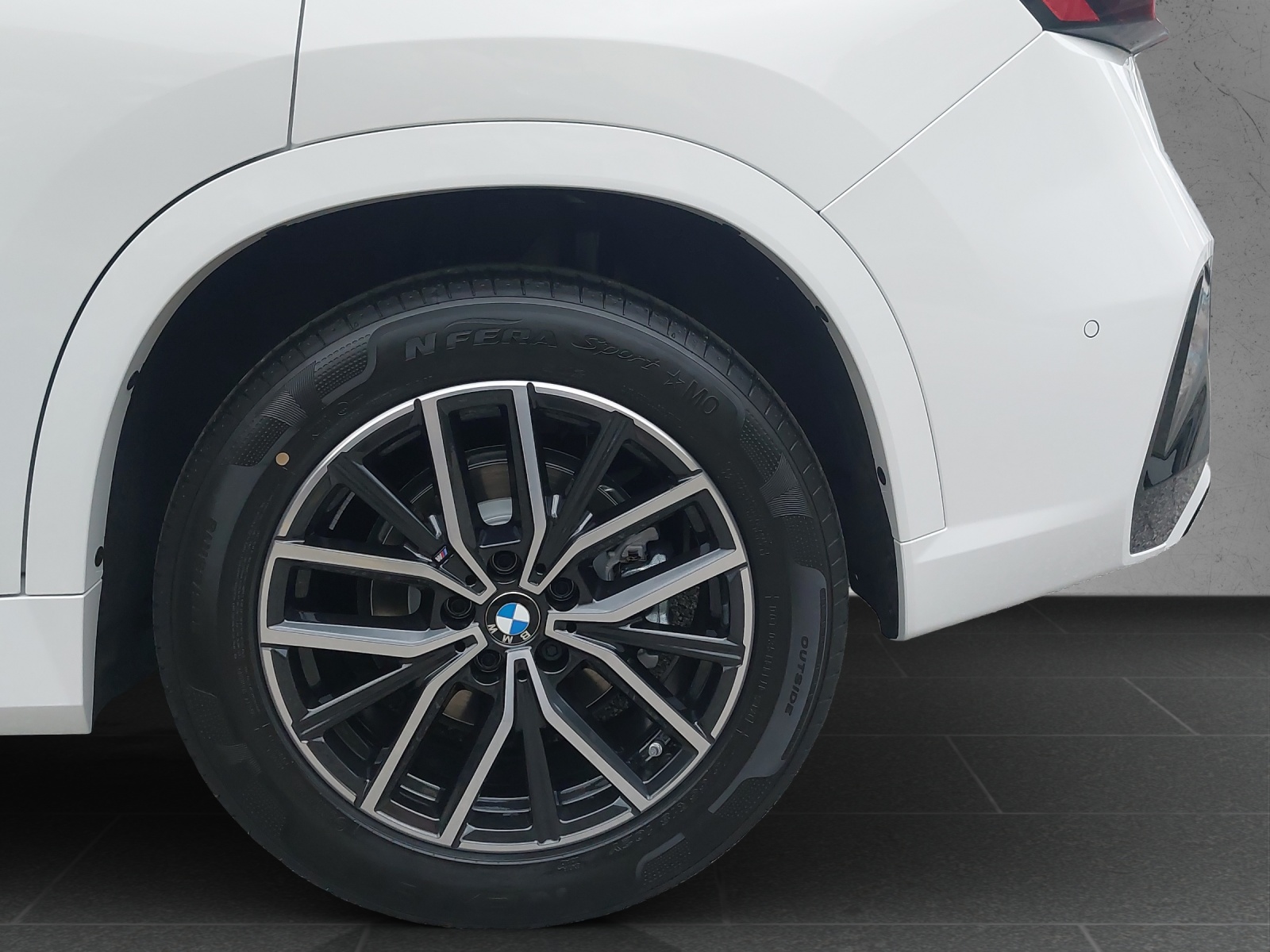 BMW X1 xDrive 20d 48V M Sport-image-11