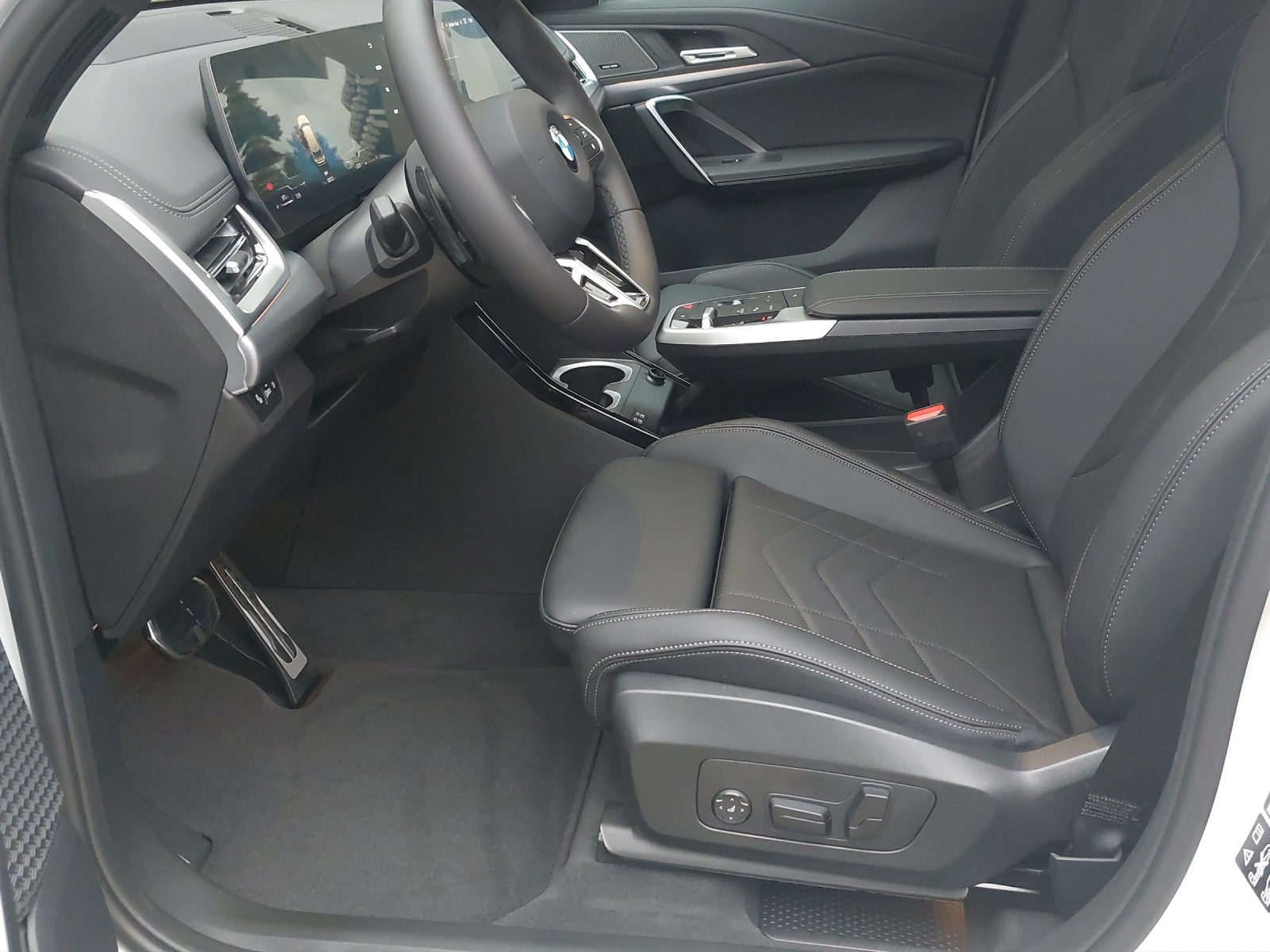 BMW X1 xDrive 20d 48V M Sport-image-15