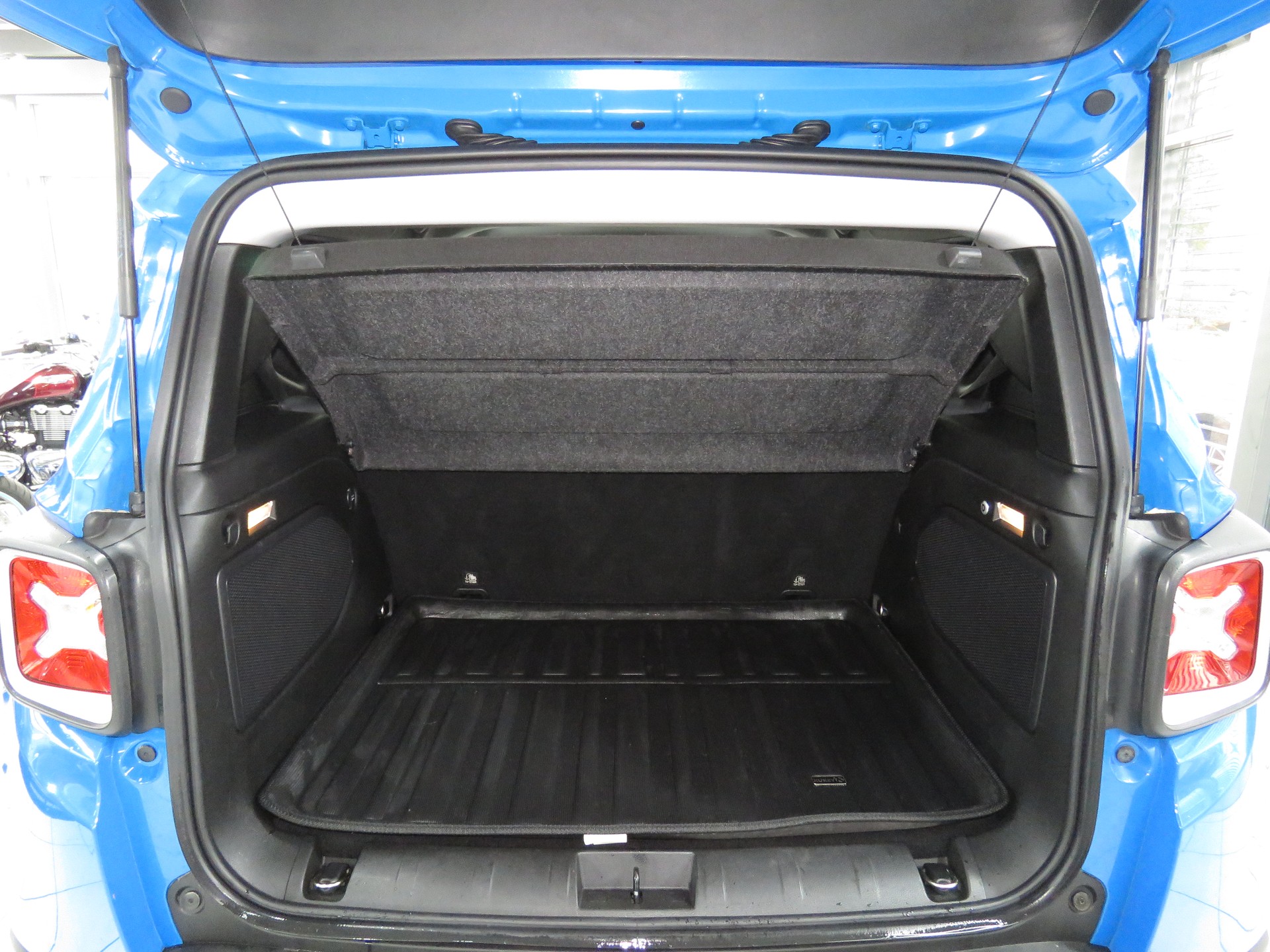 JEEP Renegade 2.0 CRD Limited AWD + Low Range 9ATX (Automat)-image-9