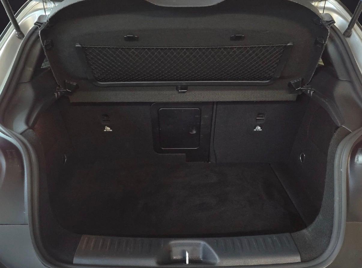 MERCEDES-BENZ A 220 CDI AMG Line 7G-DCT-image-12