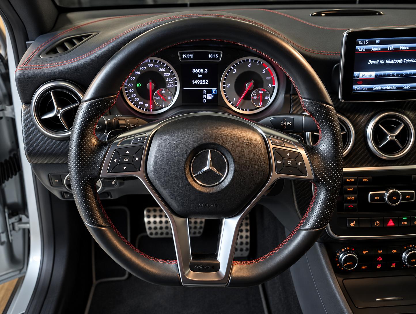 MERCEDES-BENZ A 220 CDI AMG Line 7G-DCT-image-6