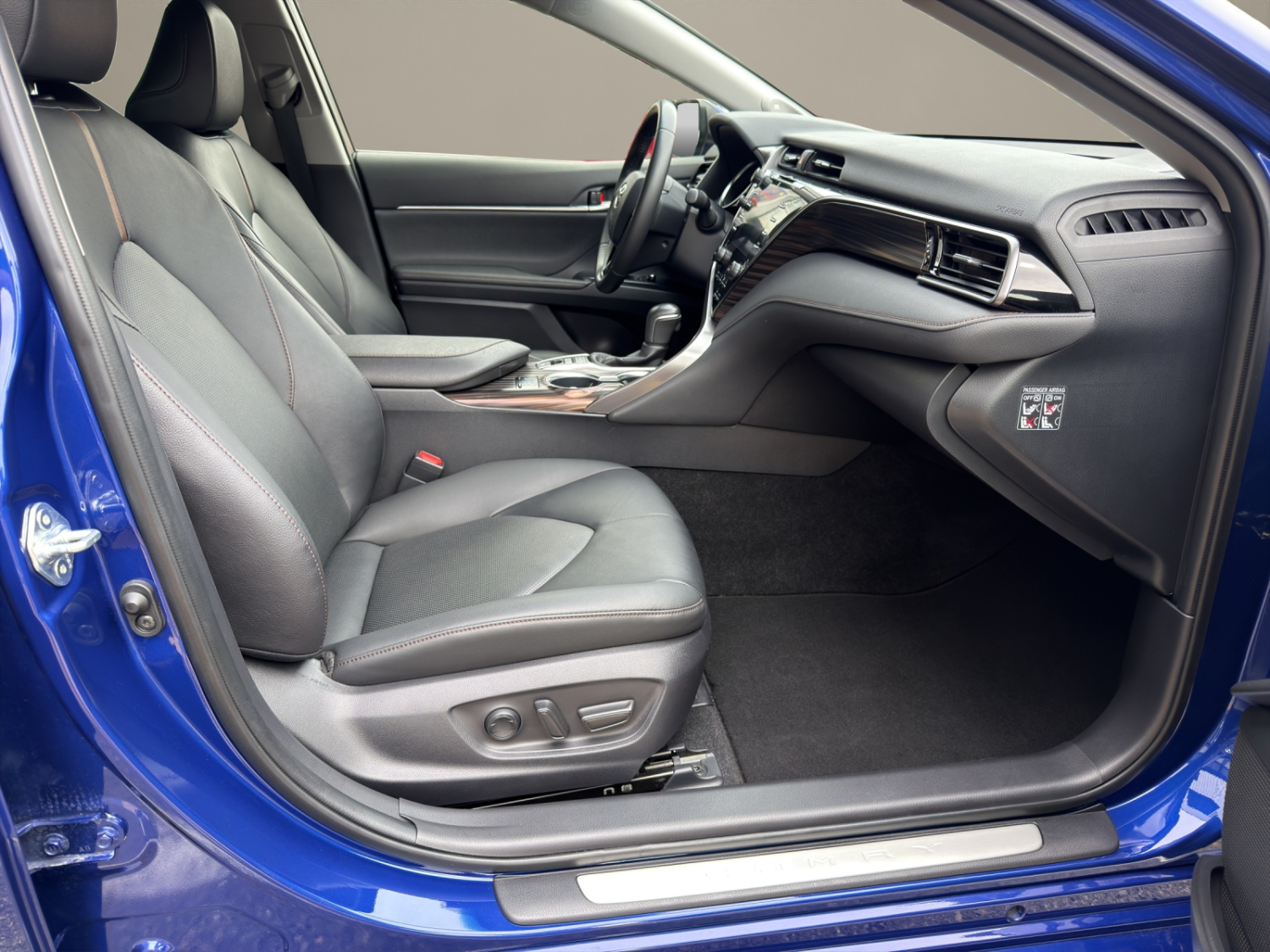 TOYOTA Camry 2.5 HSD Premium-image-12