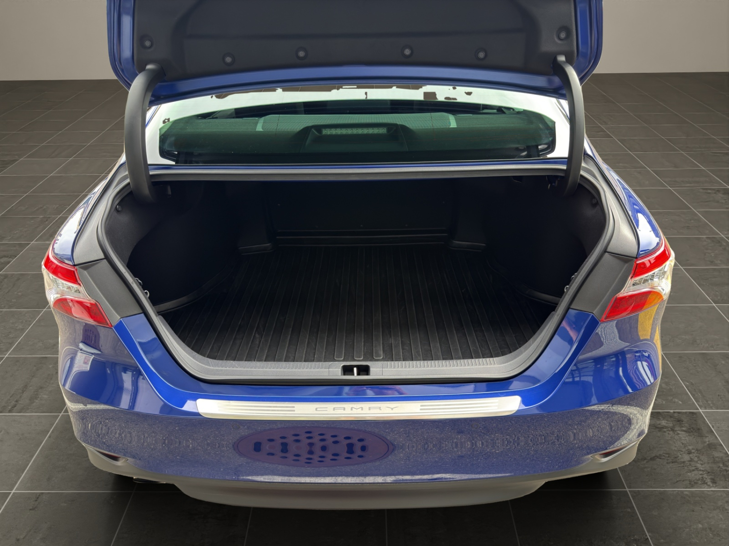 TOYOTA Camry 2.5 HSD Premium-image-23