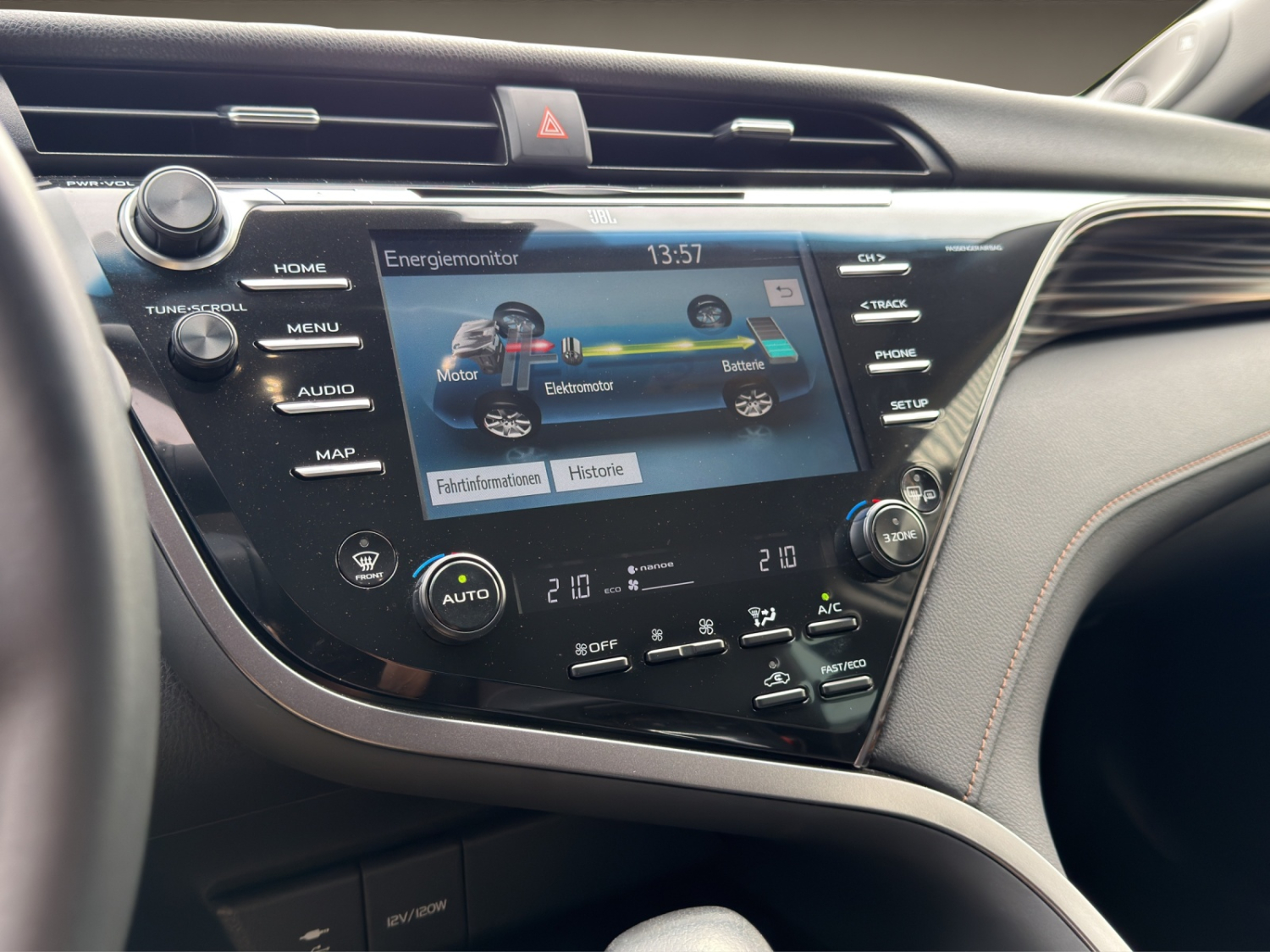 TOYOTA Camry 2.5 HSD Premium-image-15