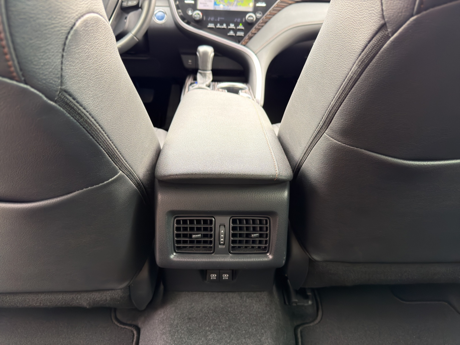 TOYOTA Camry 2.5 HSD Premium-image-18