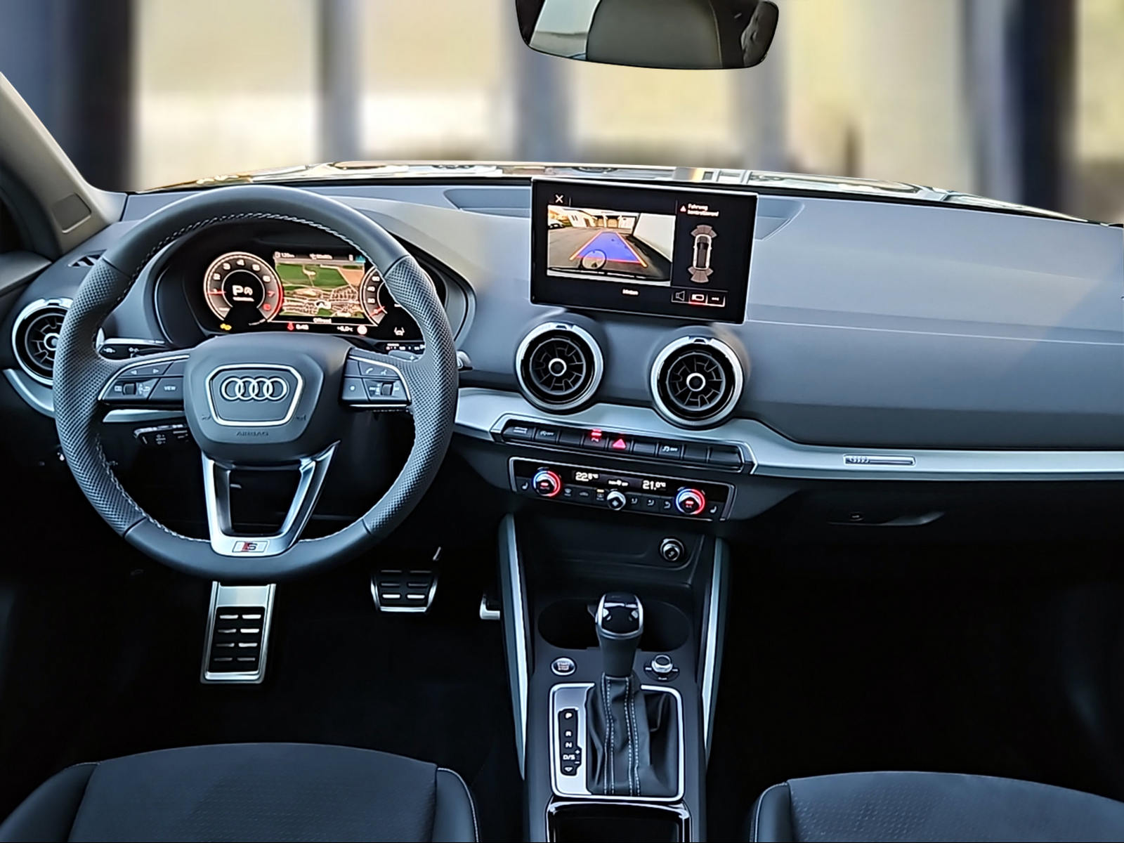 AUDI Q2 35 TFSI S line S-tronic "S Line Competition" Mythosschwarz Metallic-image-6