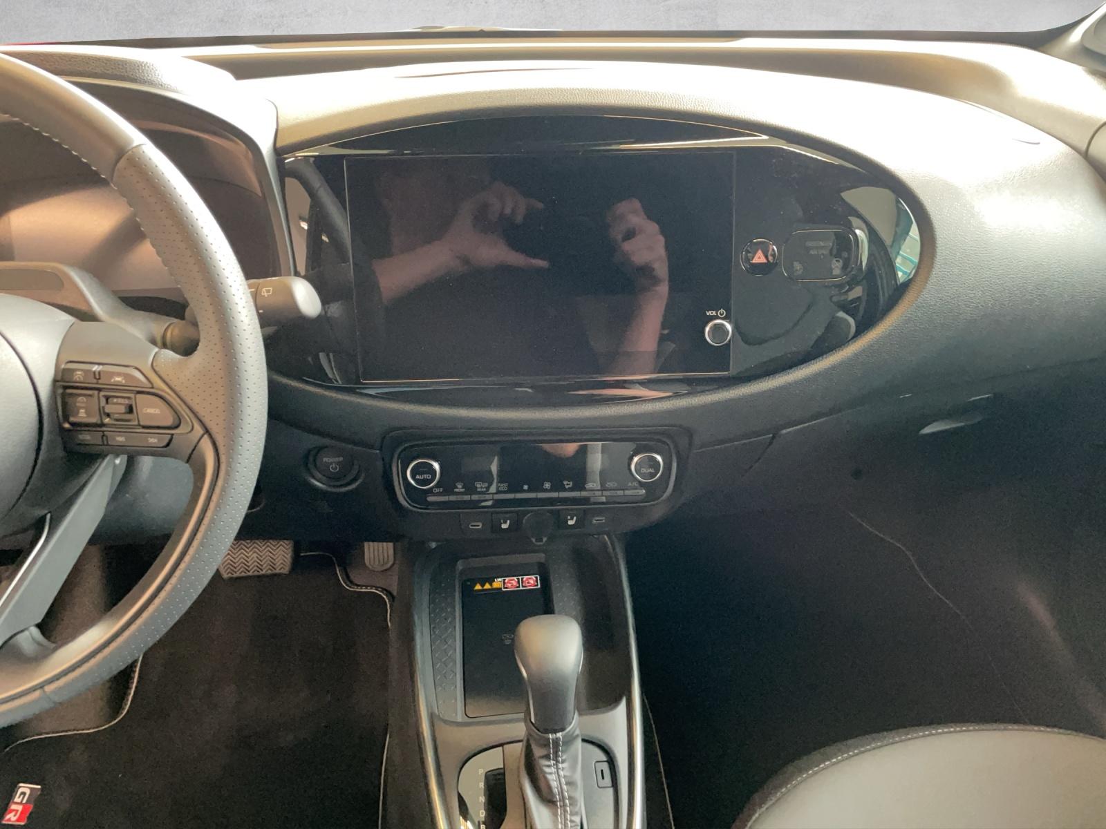 TOYOTA Aygo X 1.5 VVT-i HSD GR Sport-image-10