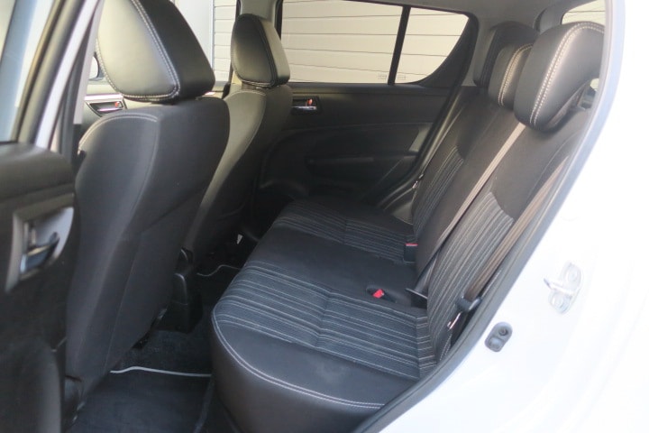 SUZUKI Swift 1.2i 16V GL 4x4-image-8