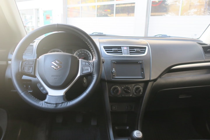 SUZUKI Swift 1.2i 16V GL 4x4-image-9