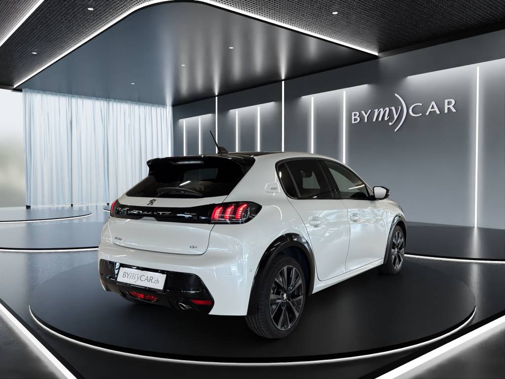 PEUGEOT 208 1.2 PureTech GT Pack EAT8-image-4