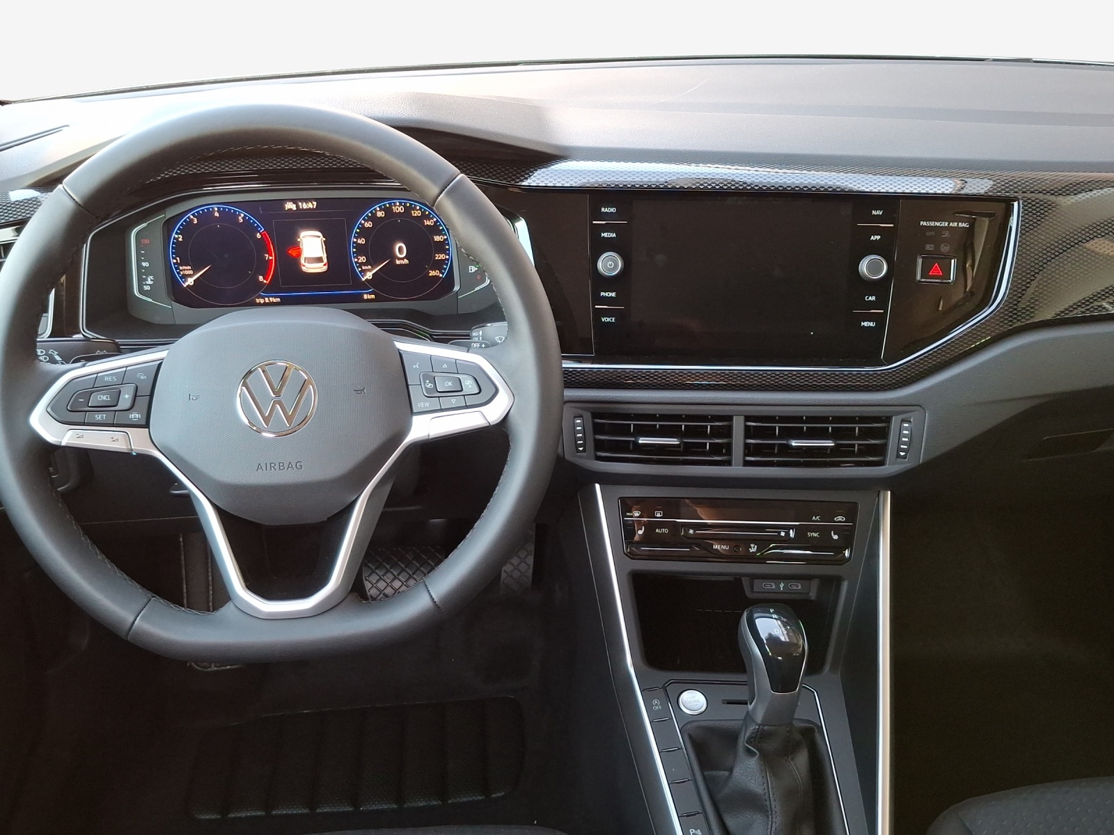 VW Polo 1.0 TSI Life DSG-image-8