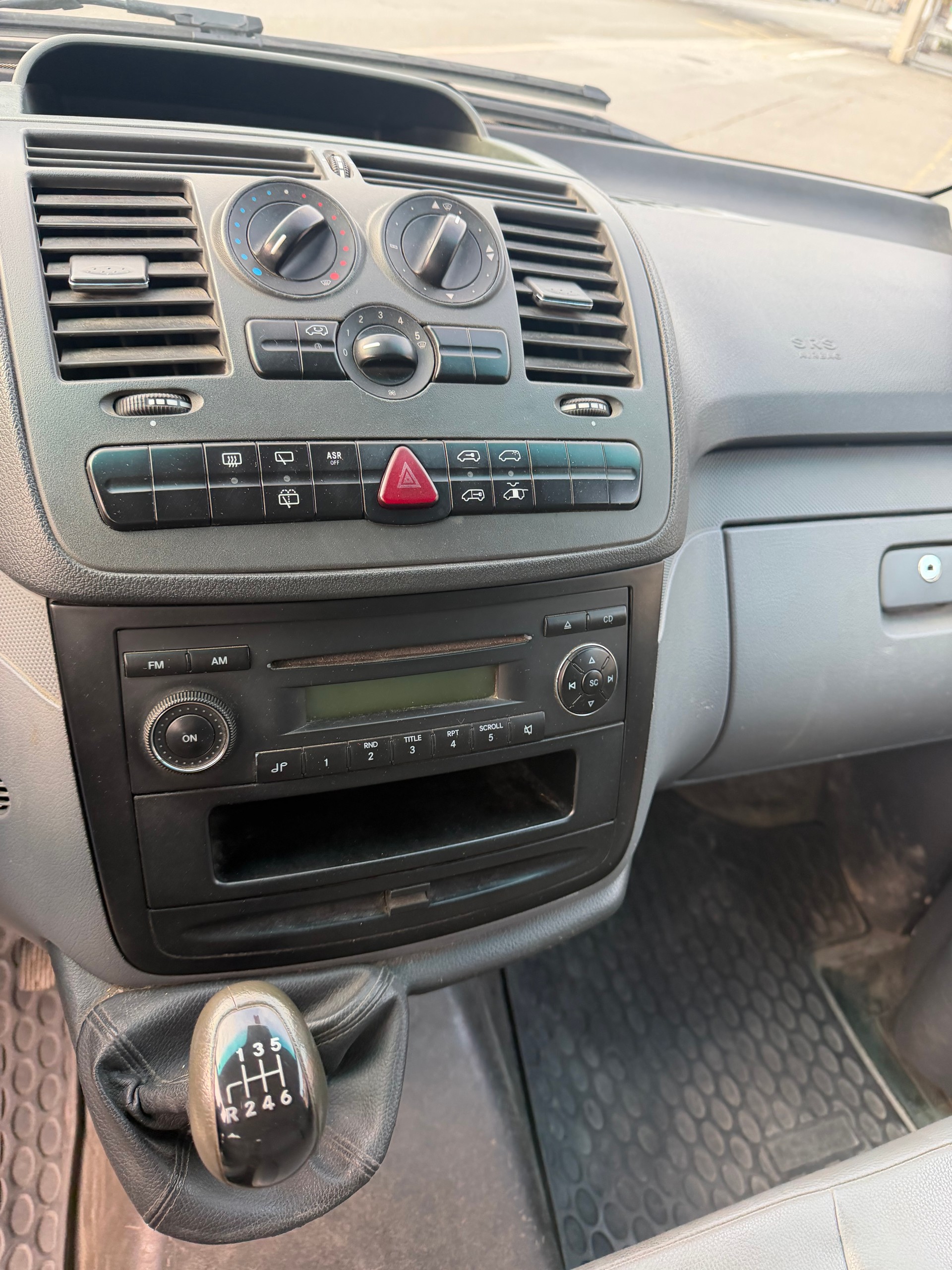 MERCEDES-BENZ Vito 109 CDI L-image-8