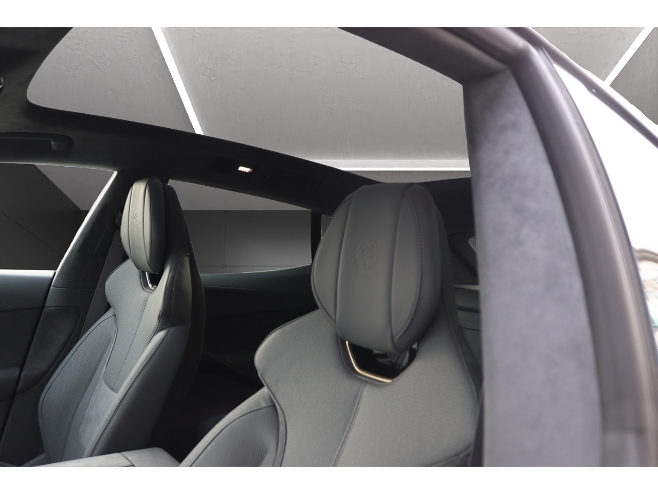 LOTUS Eletre 112kWh R-image-11