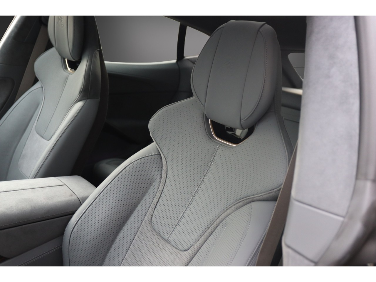 LOTUS Eletre 112kWh R-image-9