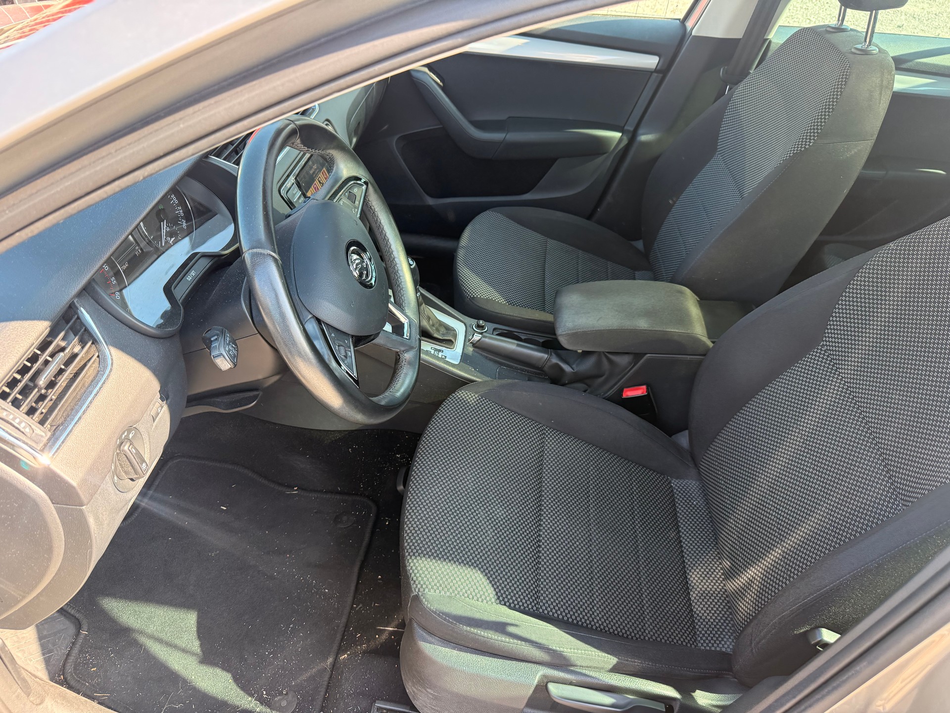 SKODA Octavia Combi 2.0 TDI Ambition 4x4 DSG-image-3