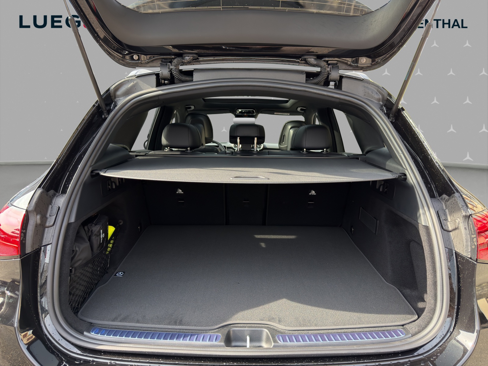 MERCEDES-BENZ GLC 300 4Matic 9G-Tronic-image-14