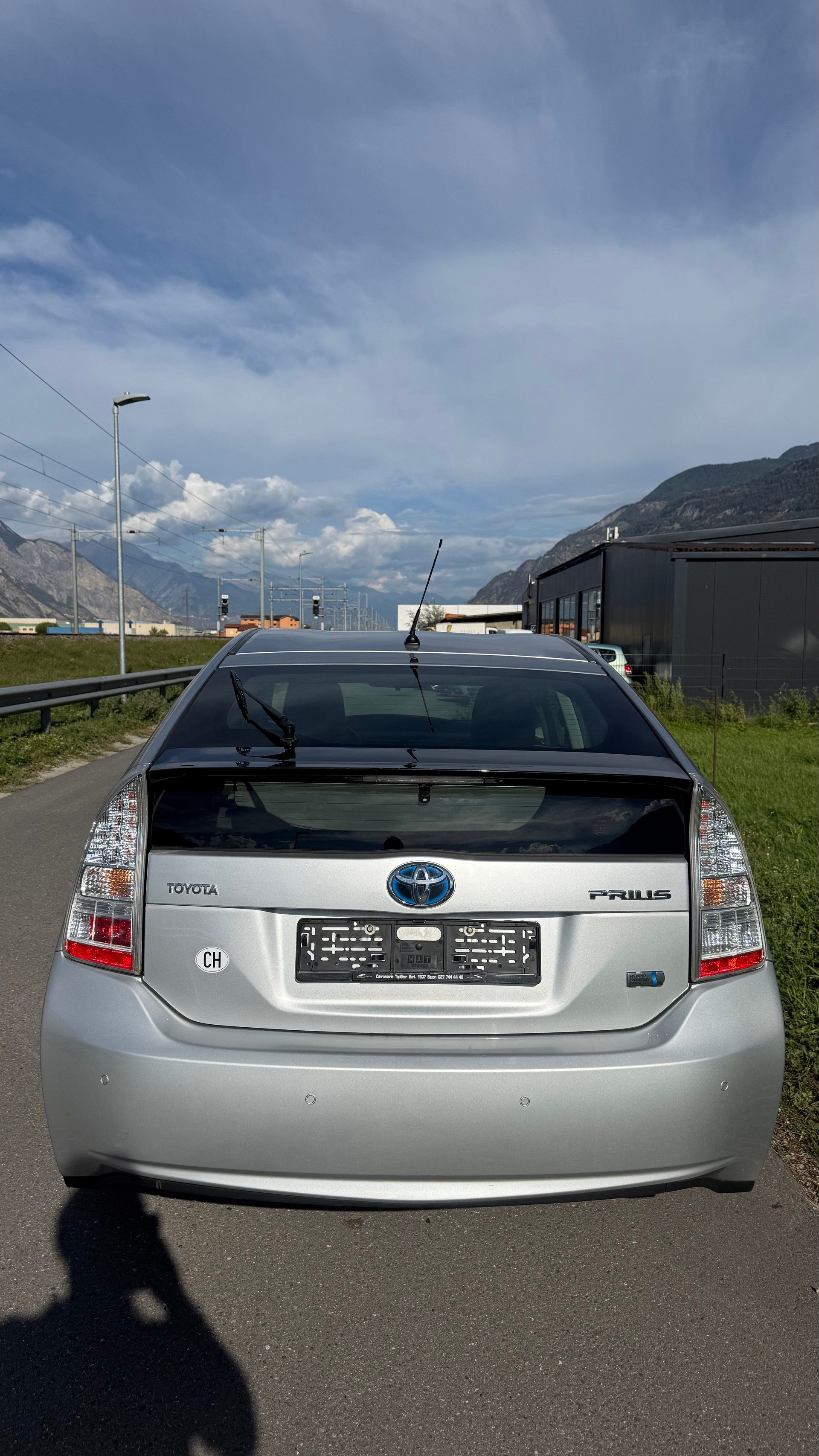 TOYOTA Prius 1.8 16V HSD Luna-image-4