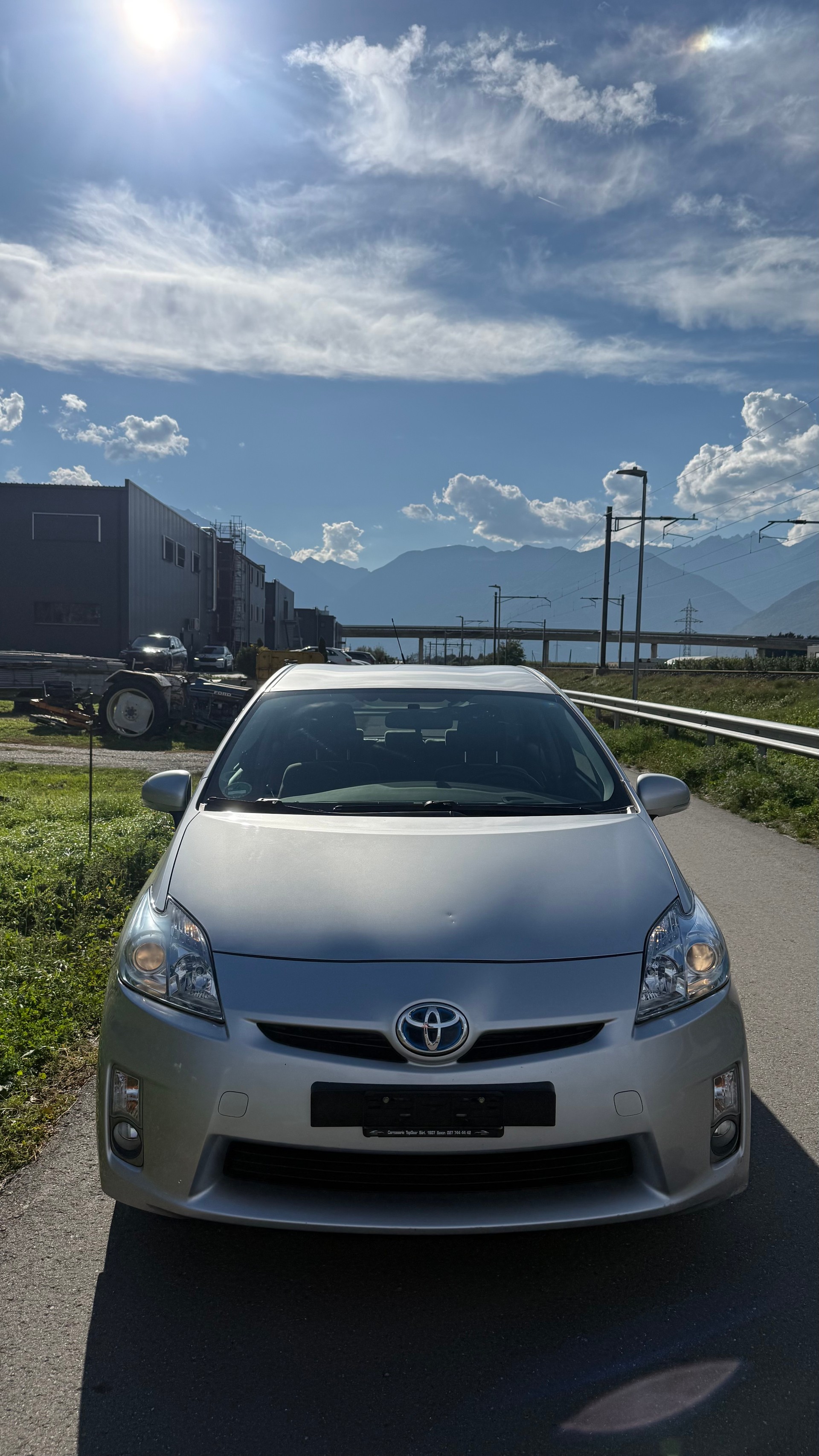 TOYOTA Prius 1.8 16V HSD Luna-image-1