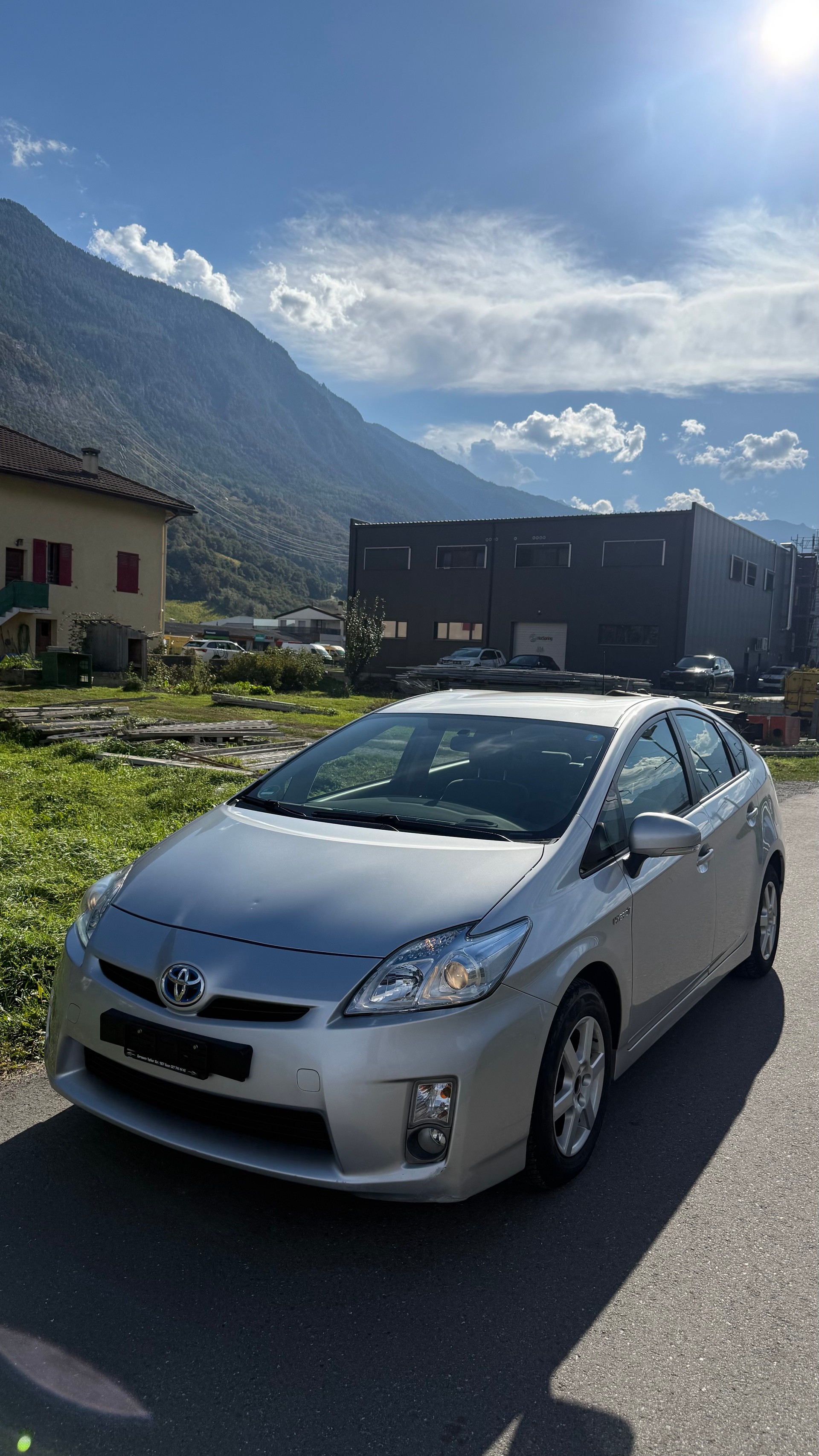 TOYOTA Prius 1.8 16V HSD Luna-image-0