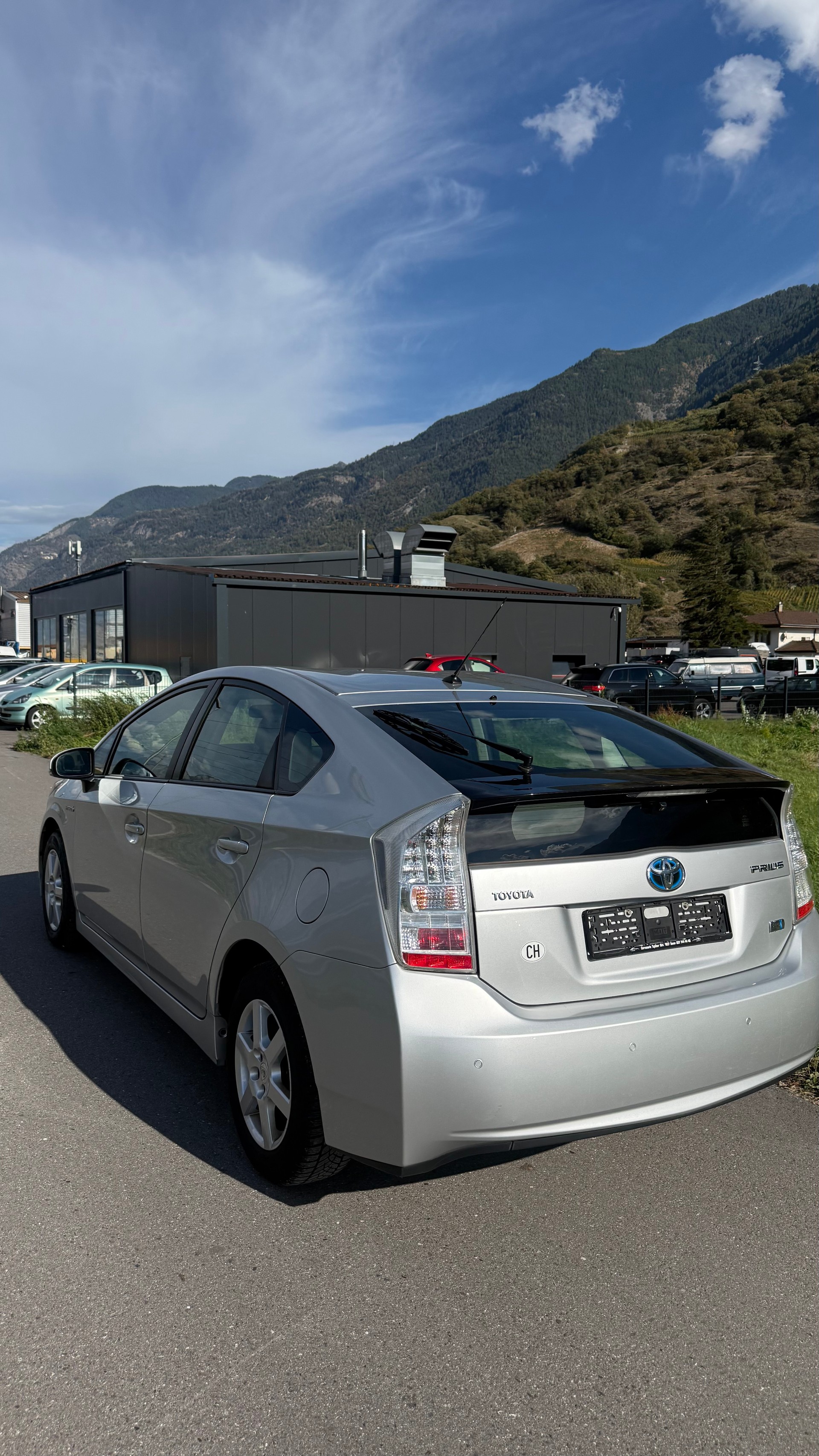 TOYOTA Prius 1.8 16V HSD Luna-image-5