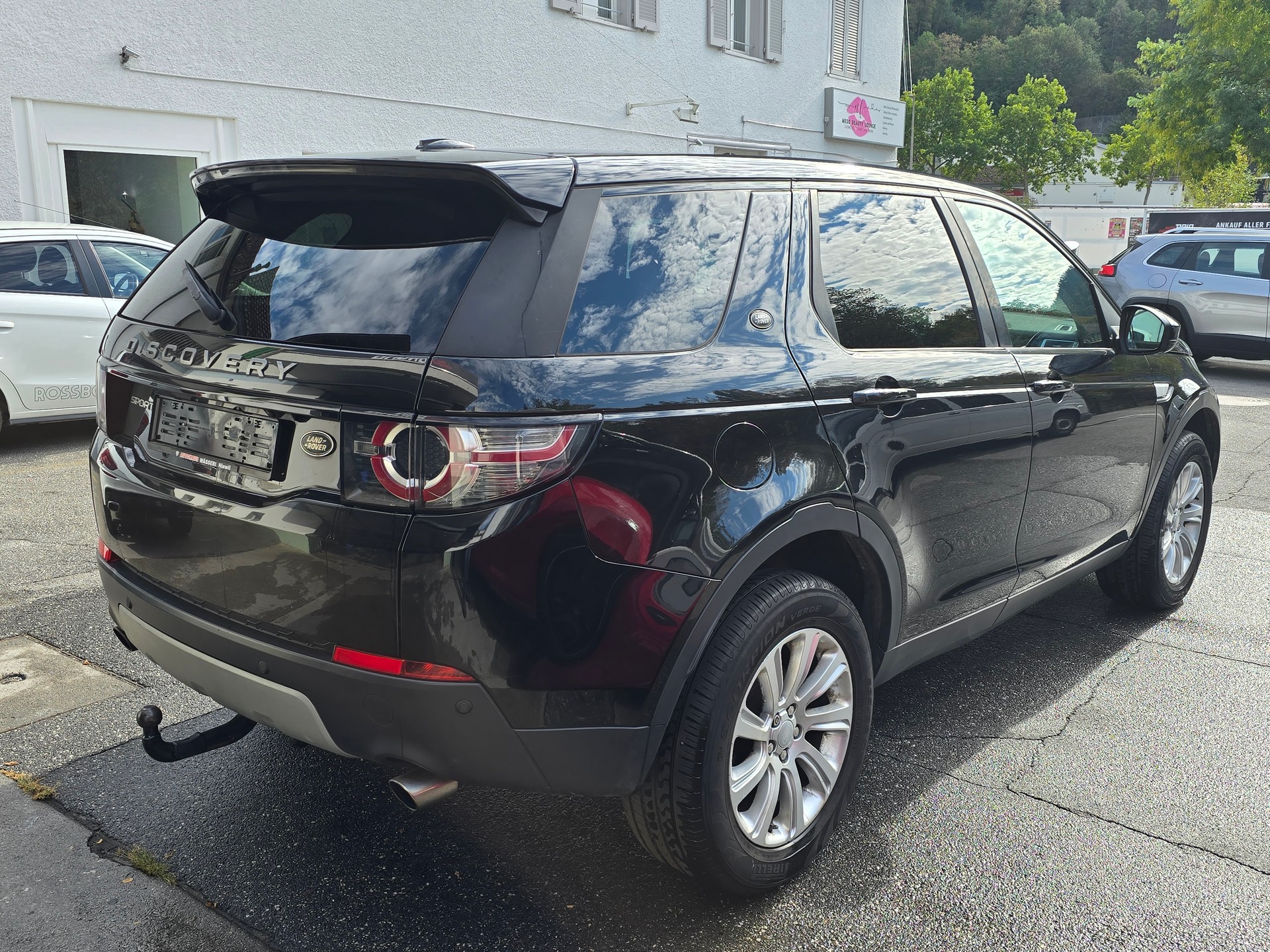 LAND ROVER Discovery Sport 2.0 TD4 SE AT9-image-4