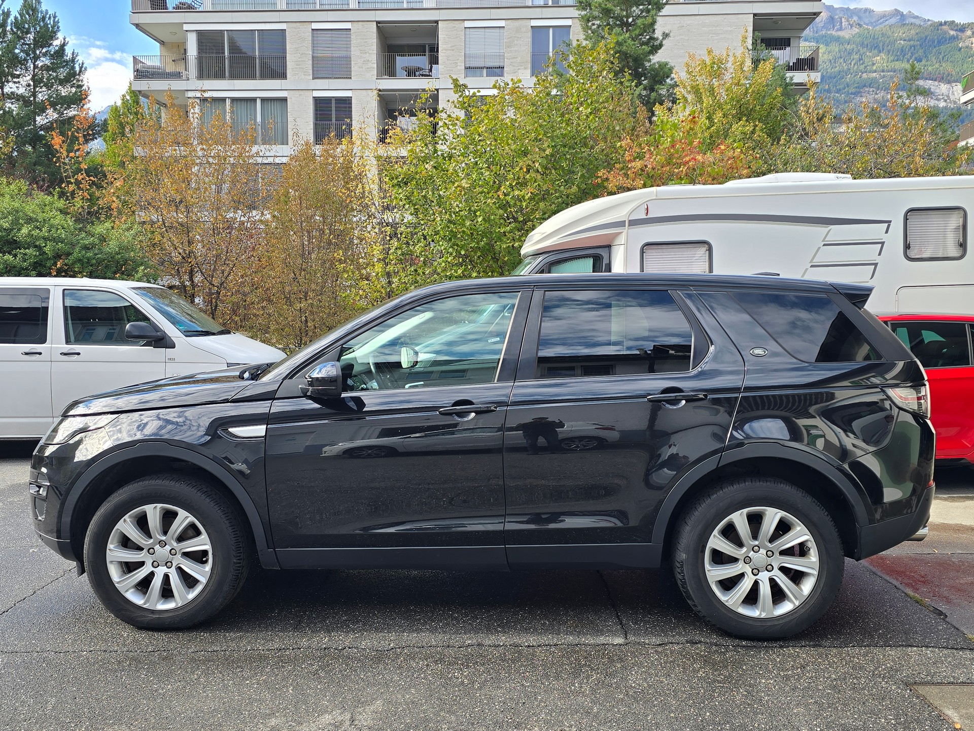 LAND ROVER Discovery Sport 2.0 TD4 SE AT9-image-1