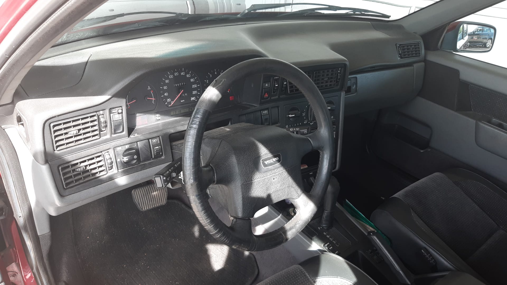 VOLVO 850 2.5-image-9