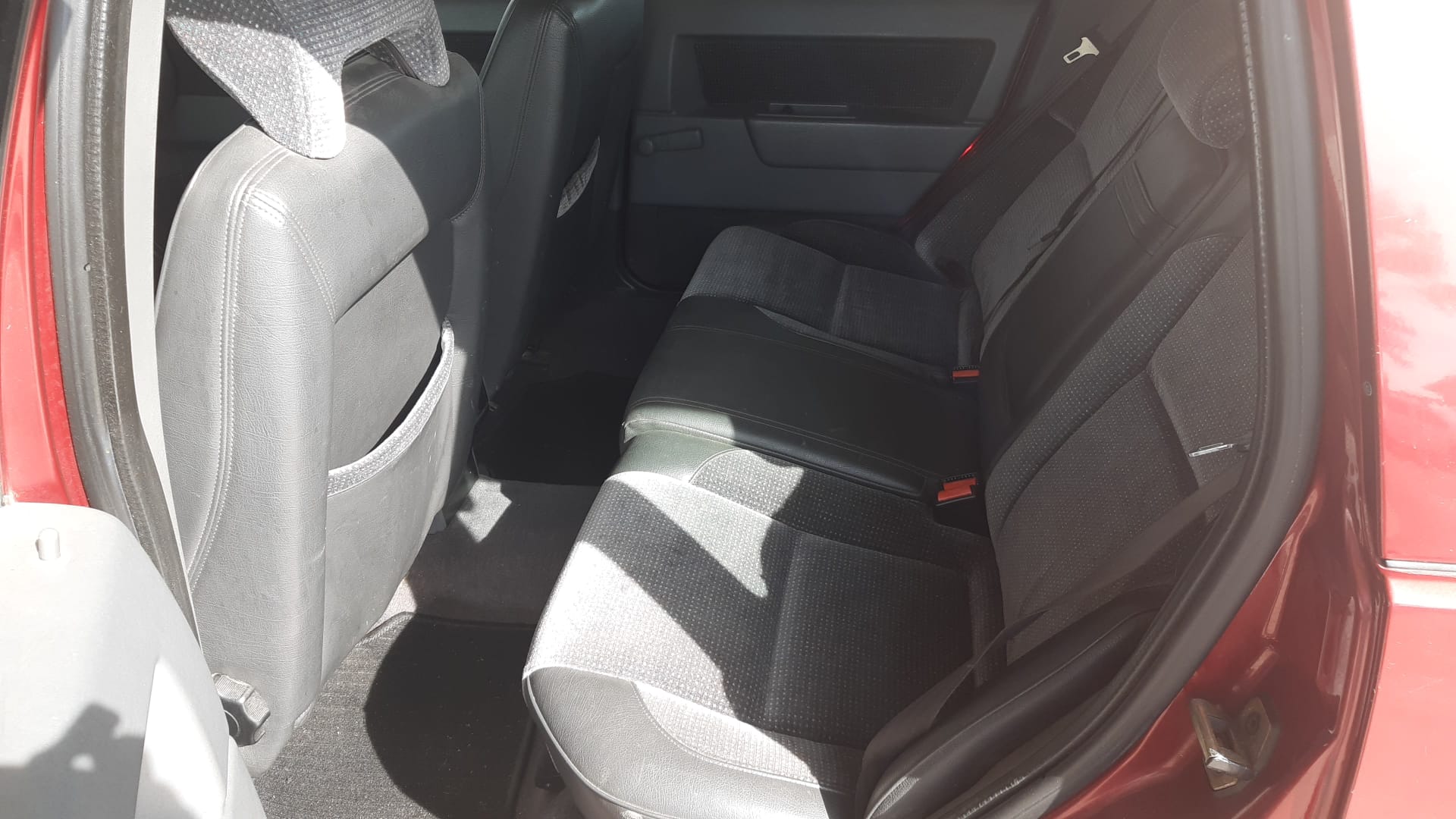 VOLVO 850 2.5-image-13