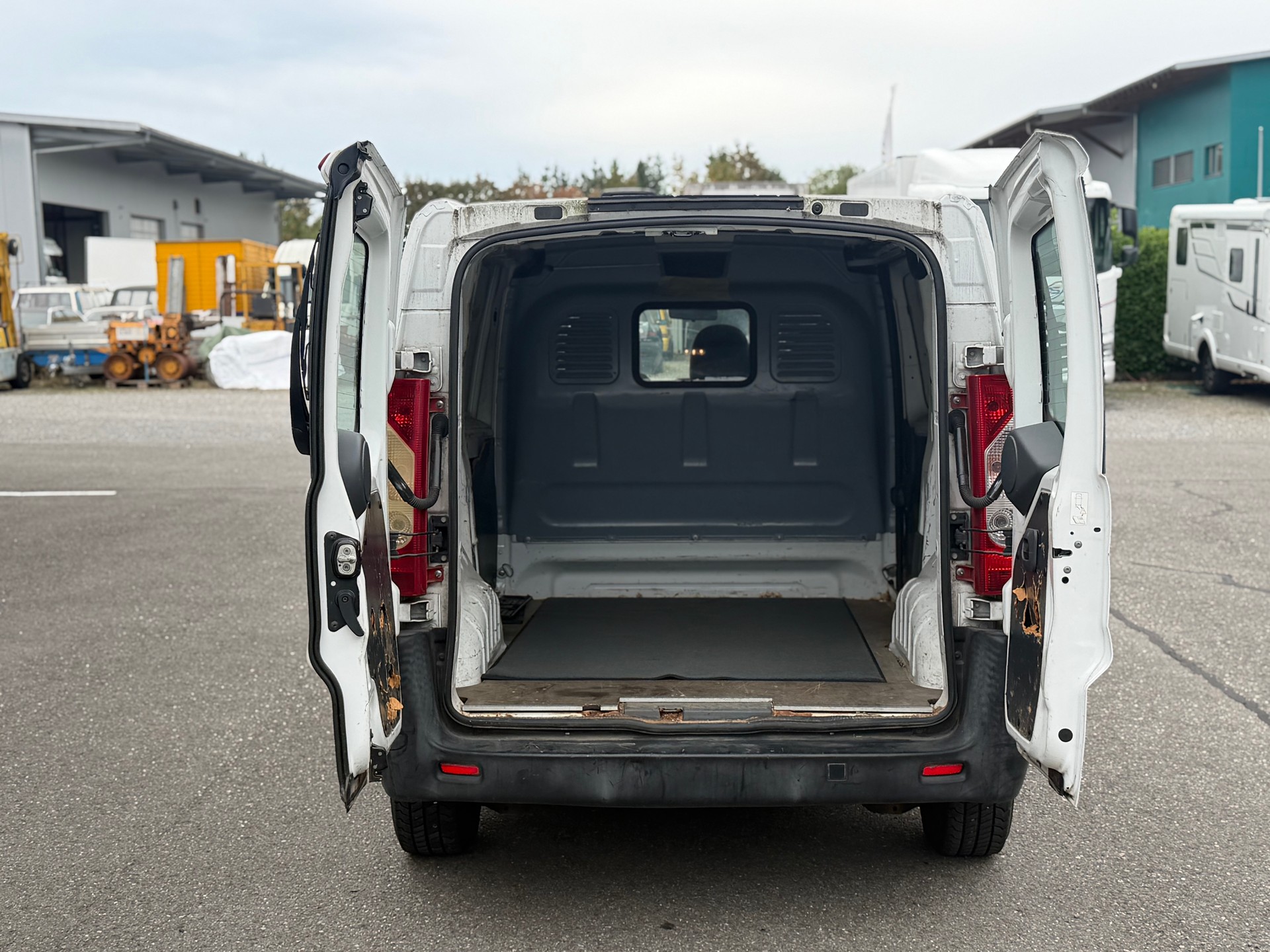 CITROEN Jumpy 1.6 HDi 12 L1H1-image-8