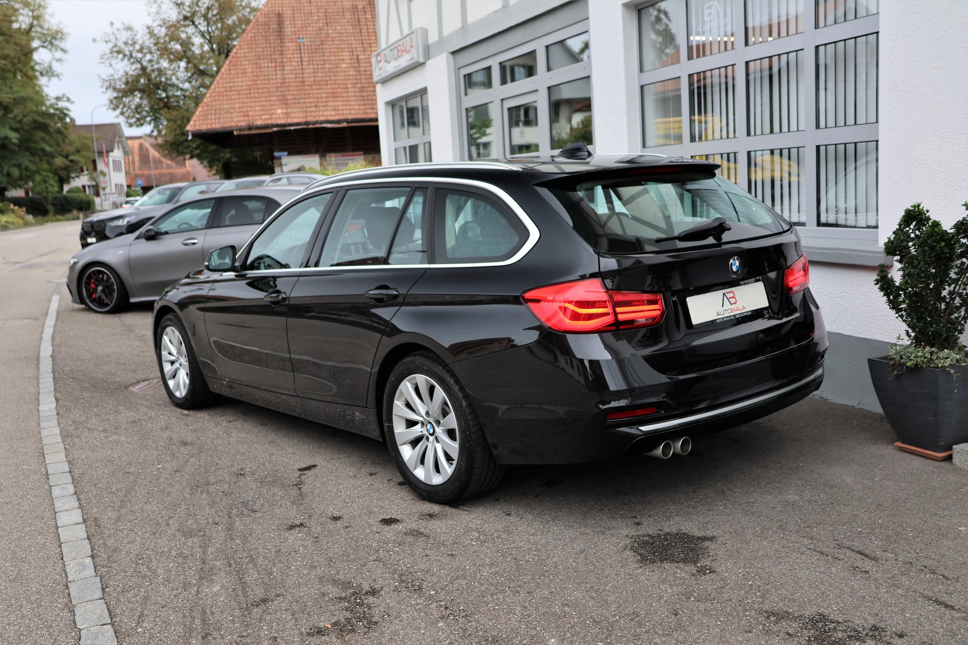 BMW 320d xDrive Touring Steptronic (CH)-image-7