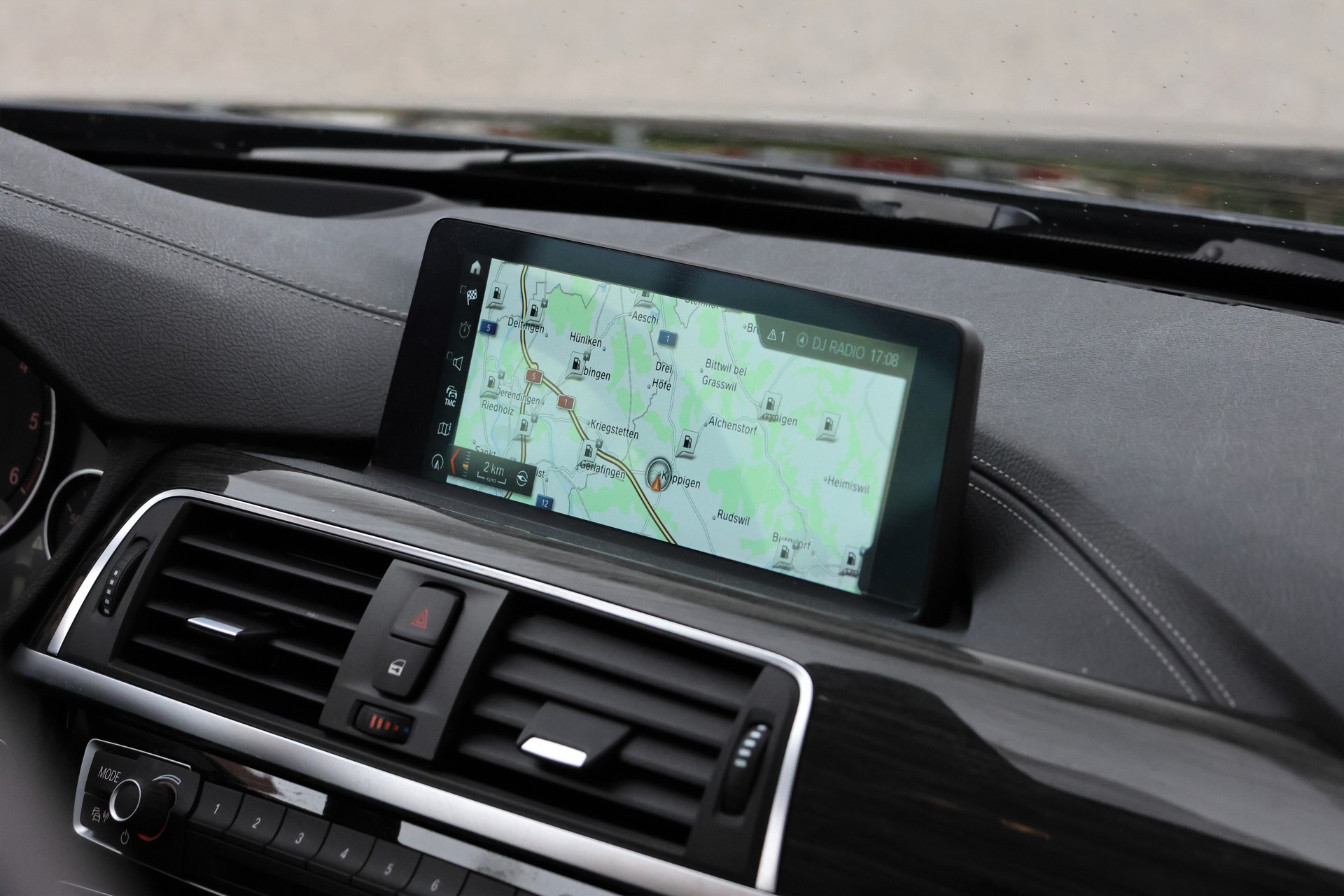 BMW 320d xDrive Touring Steptronic (CH)-image-19