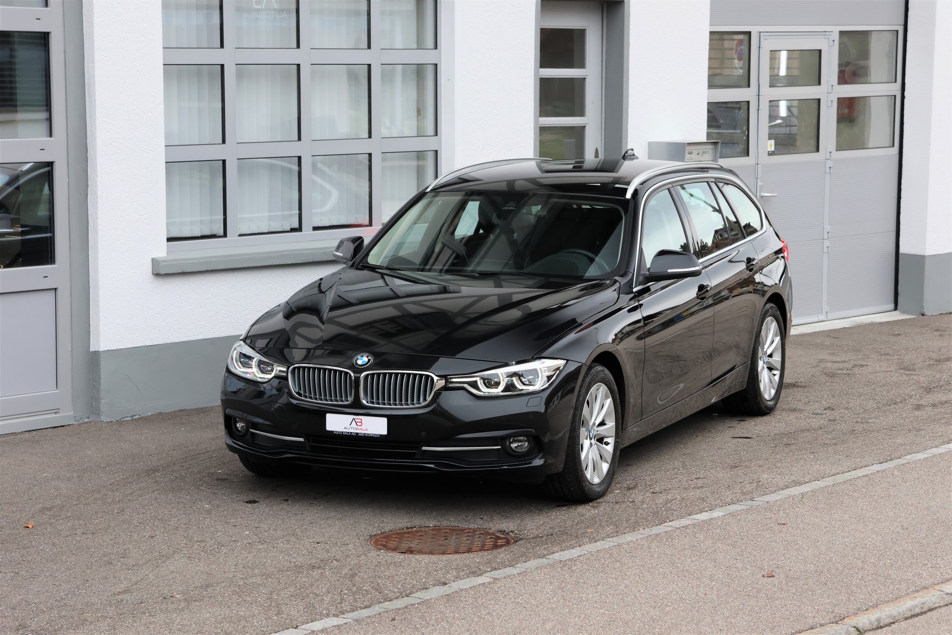 BMW 320d xDrive Touring Steptronic (CH)-image-0
