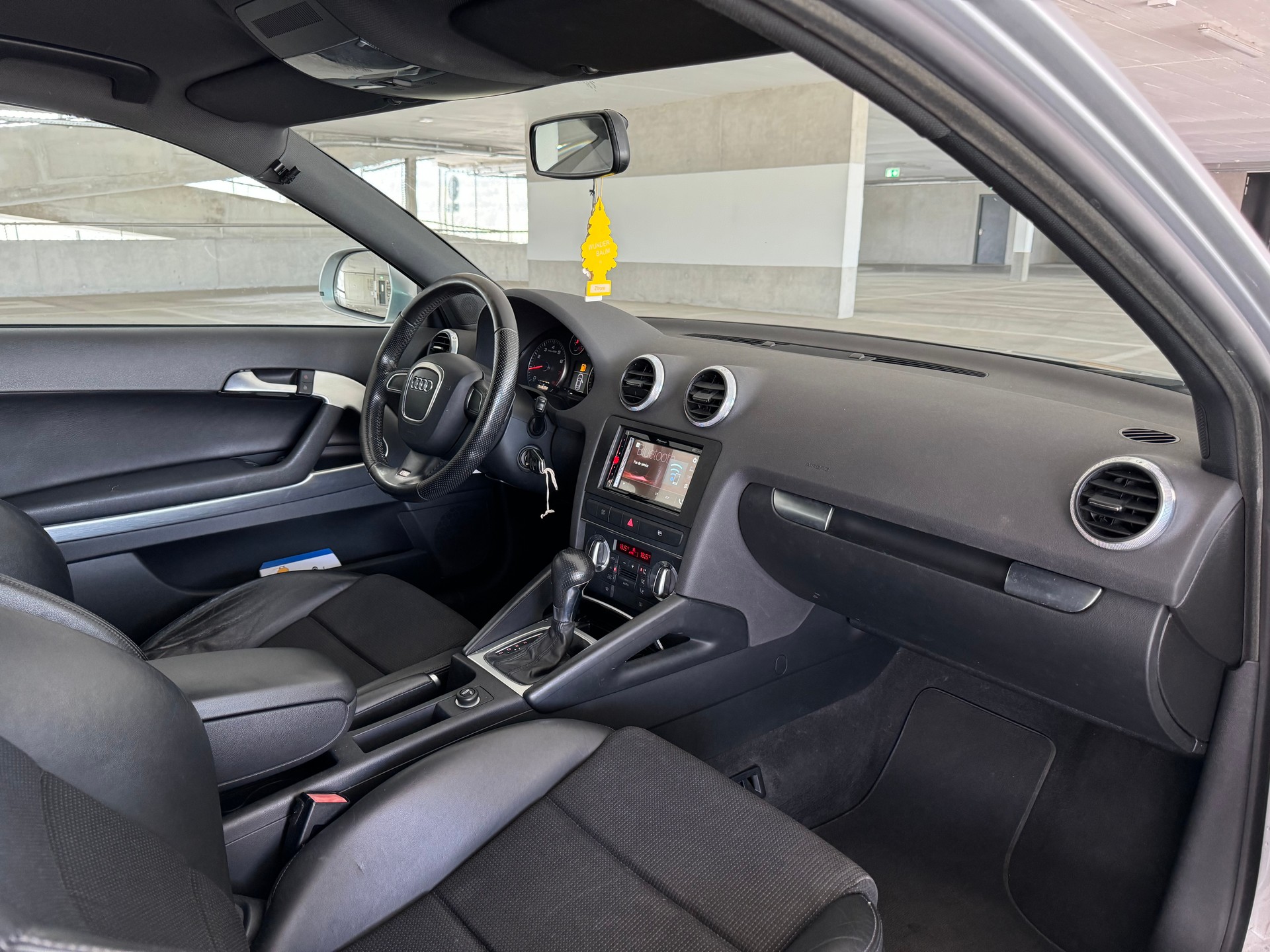 AUDI A3 1.8 TFSI Attraction S-tronic-image-11