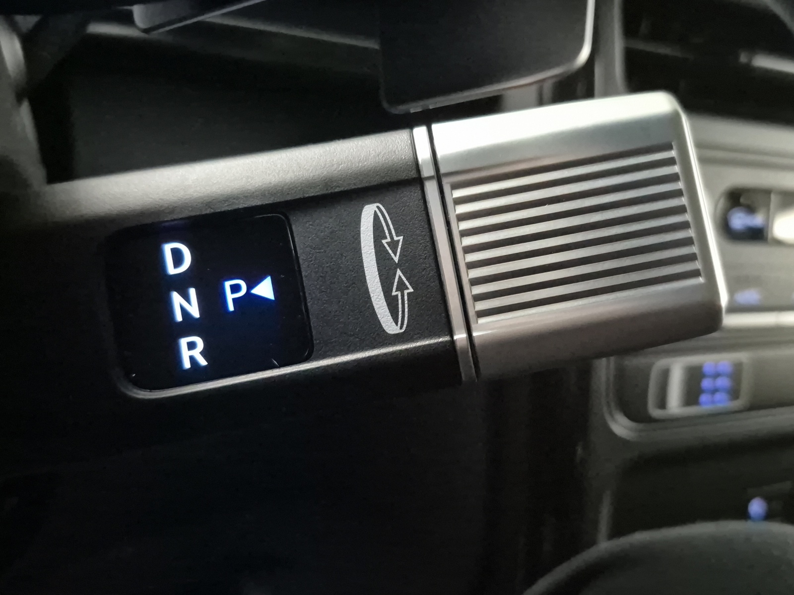 HYUNDAI Staria Wagon 84 kWh Vertex-image-14