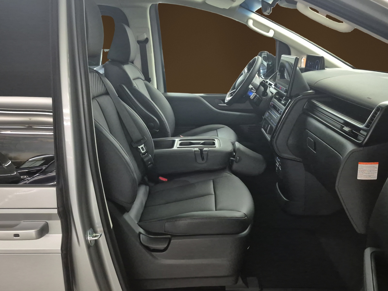 HYUNDAI Staria Wagon 84 kWh Vertex-image-8