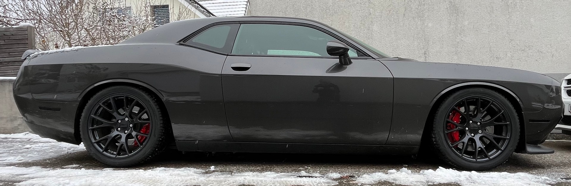DODGE SRT8-image-5