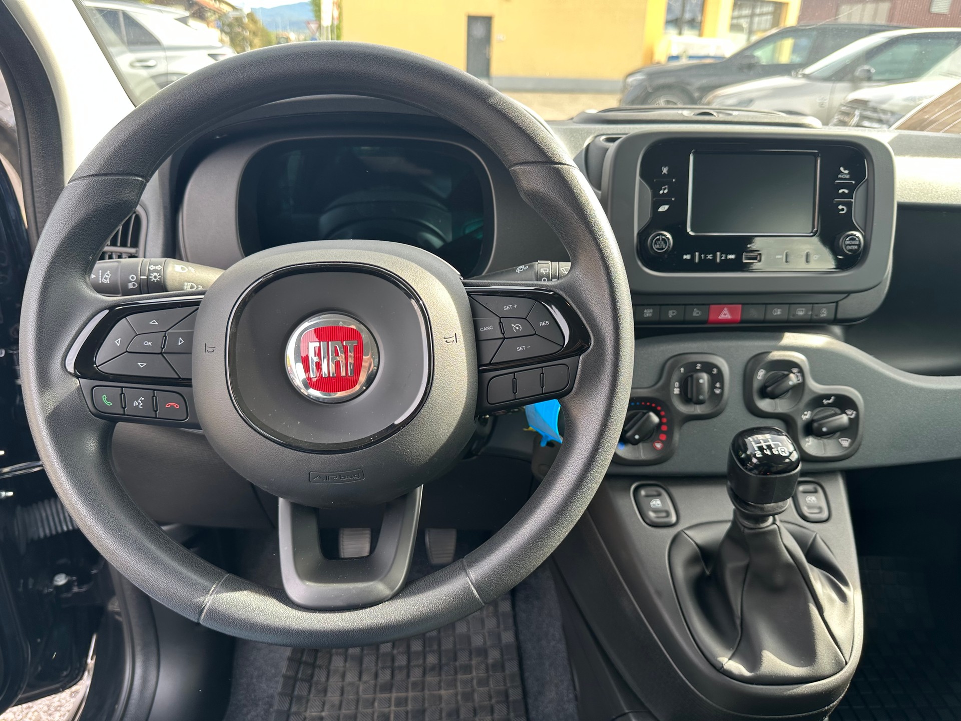 FIAT Panda 1.0 MHEV City Life-image-8