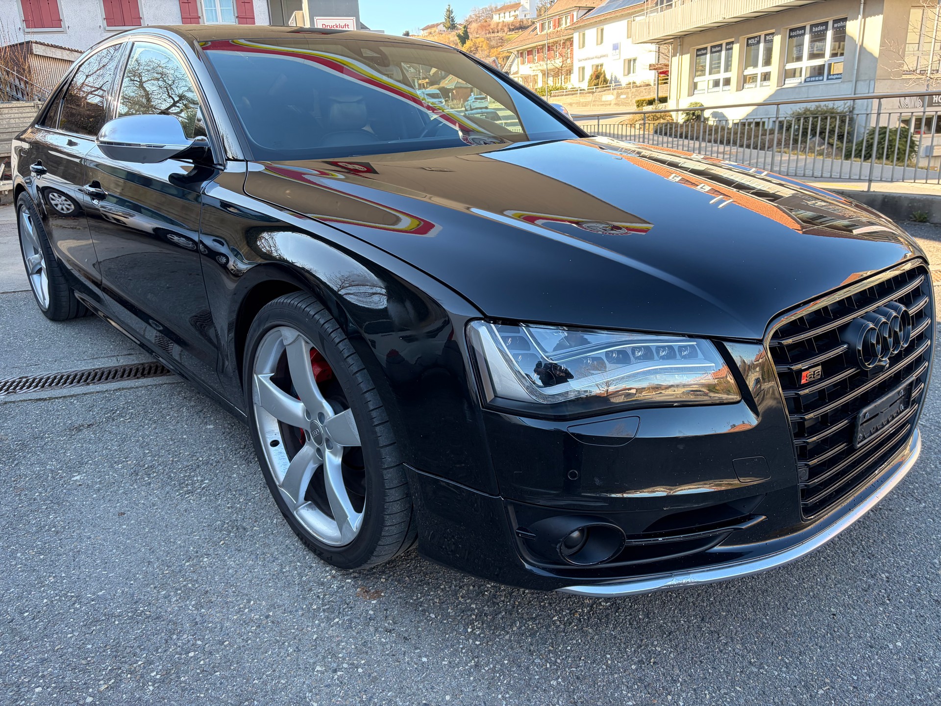 AUDI S8 4.0 TFSI V8 quattro tiptronic-image-2