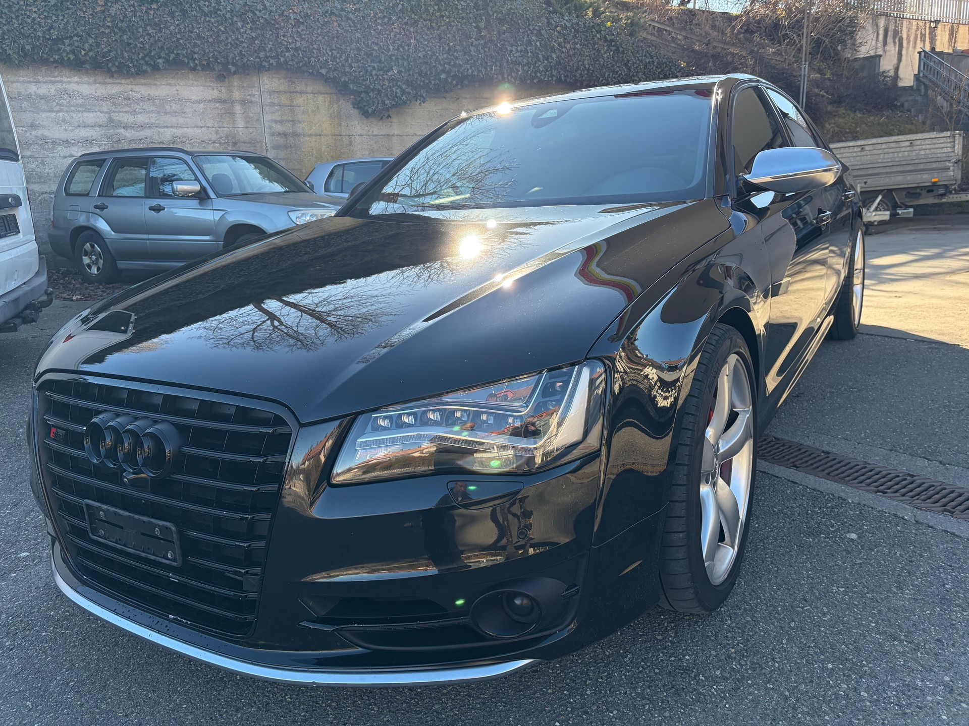 AUDI S8 4.0 TFSI V8 quattro tiptronic-image-1